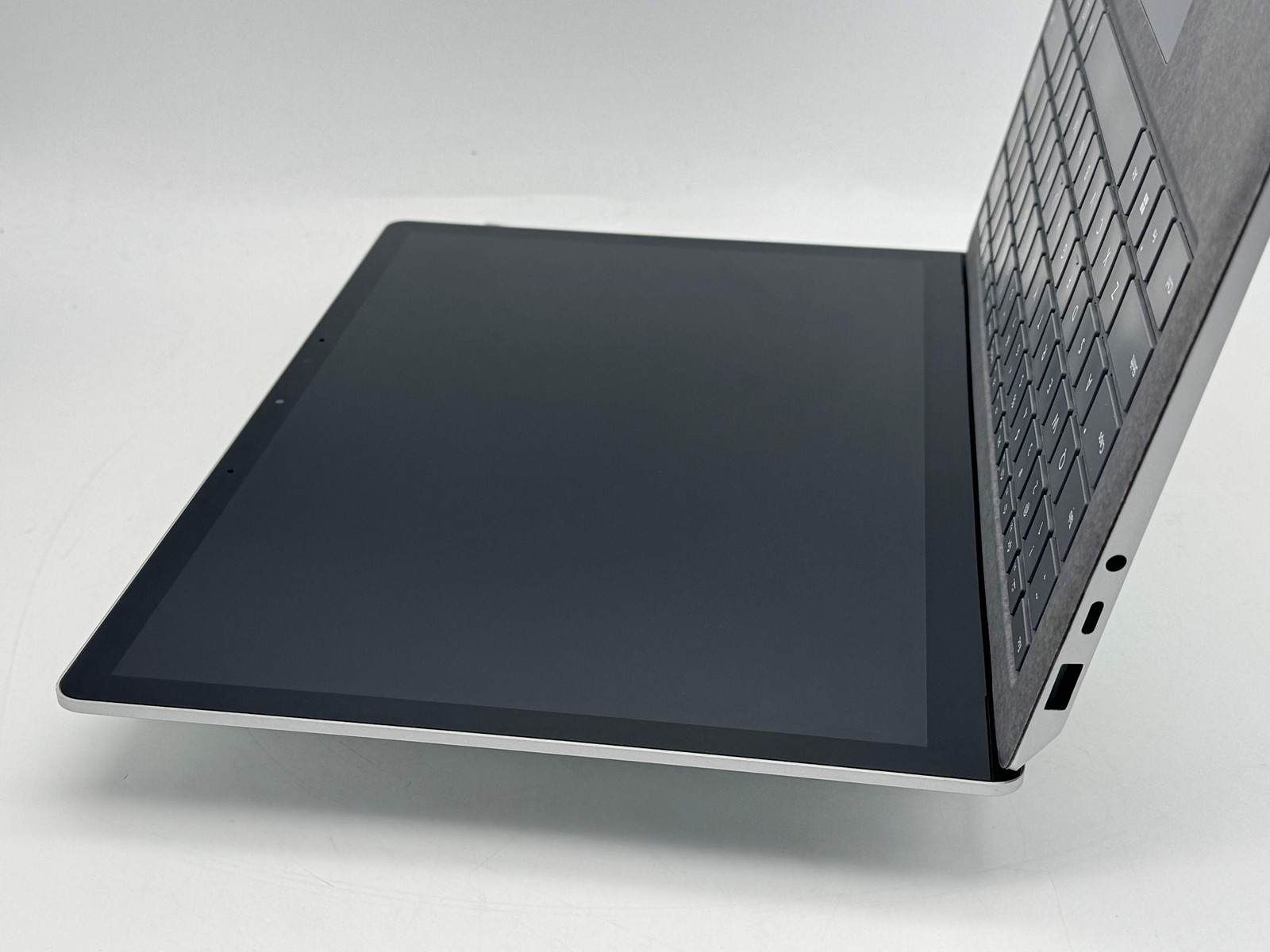 Microsoft Surface Laptop 4 Model 1950 i5-1145G7 8GB 256GB Touchscreen