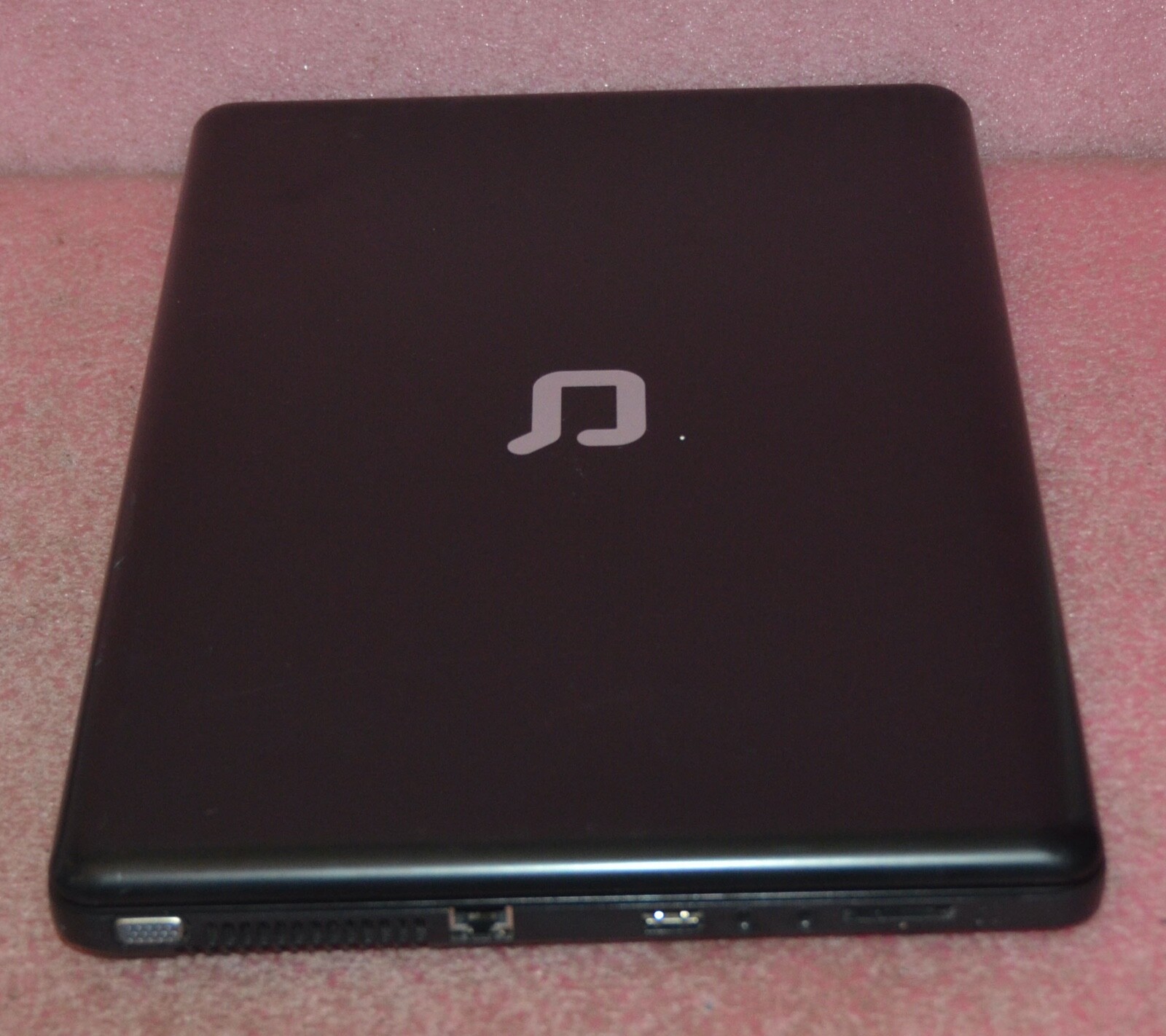 HP Compaq Presario CQ57 Notebook PC_AMD C-50 Processor @ 1.00 GHz_2GB_250GB HDD.