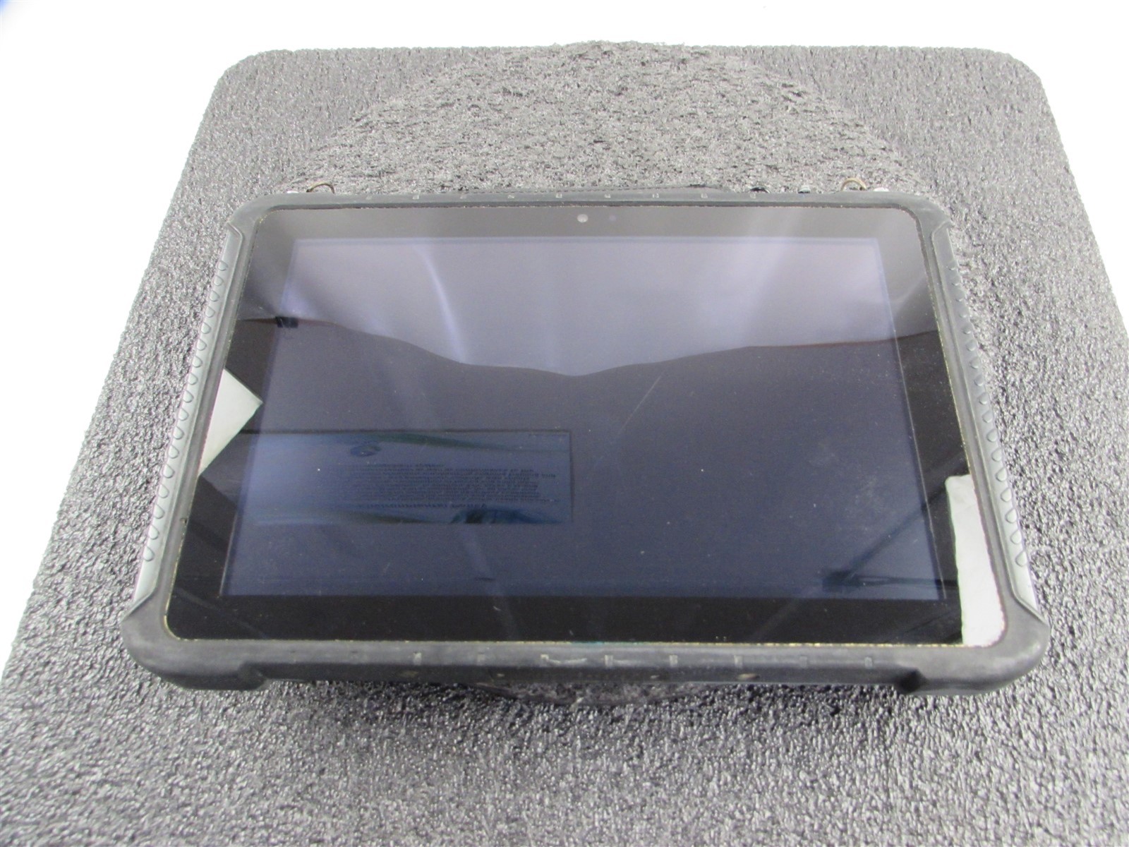 TEGUAR RUGGED TABLET PC TRT-5180-10 CORE M3-7Y30 NO SSD 8GB RAM NO O.S/BATT
