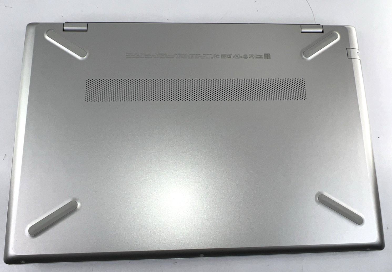 HP Pavilion 15t-cs300 15.6″ FHD i7-1065G7 16GB 1TB SSD Windows 11 w/AC Tested