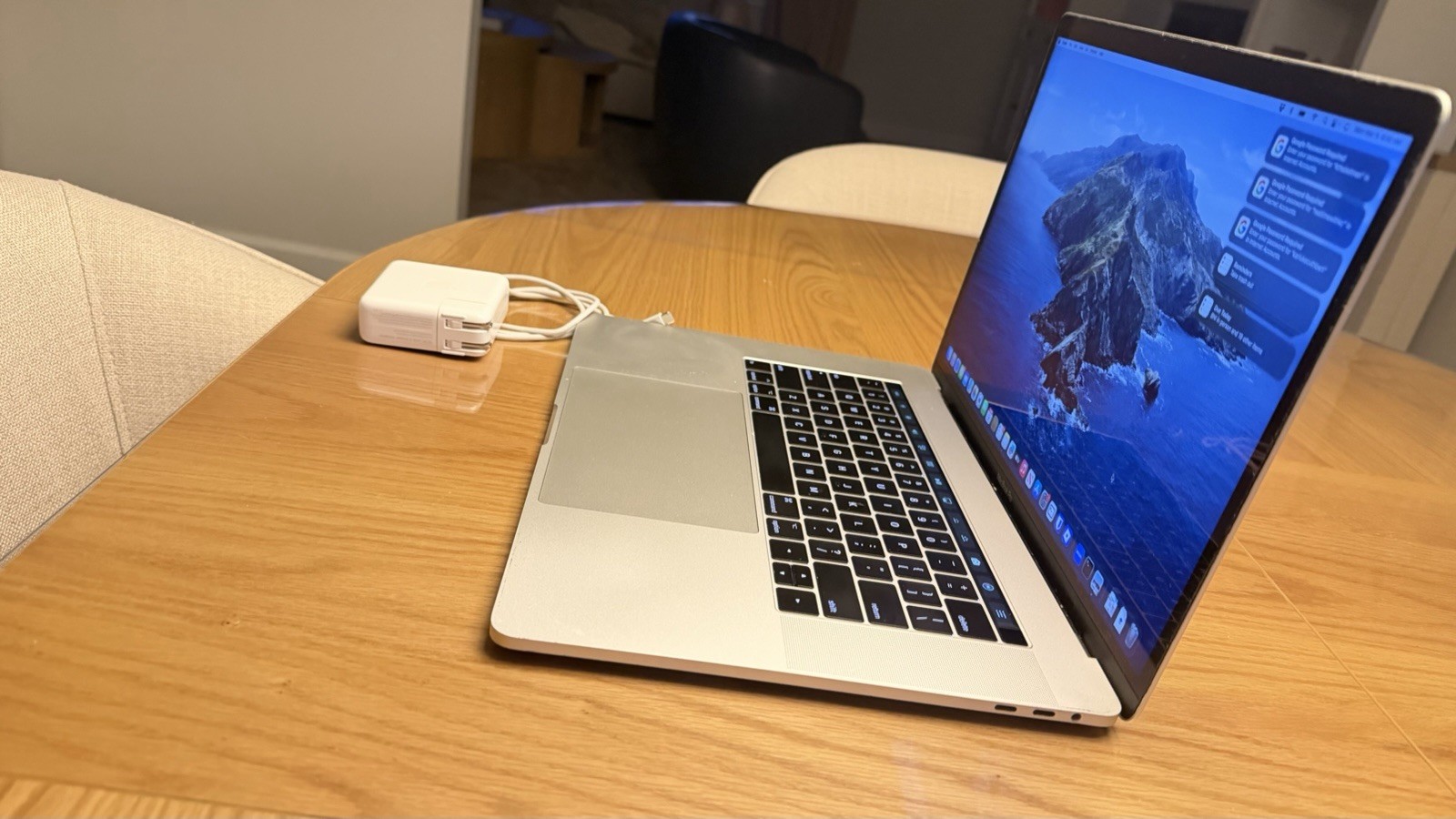*Loaded*Apple MacBook Pro 15.4” 16GB RAM 512GB SSD 🔋New Battery🔋