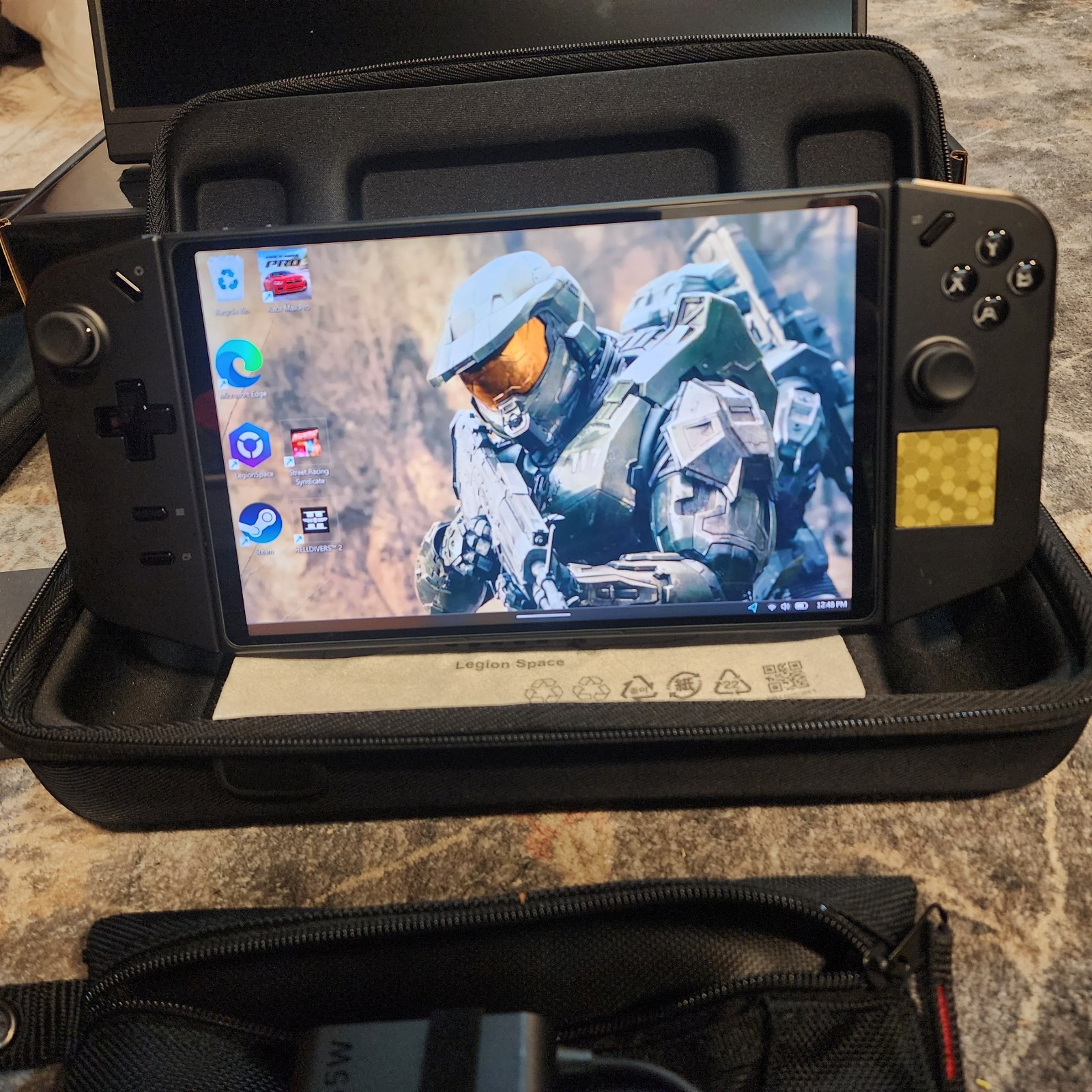 Lenovo Legion Go 8.8″ Handheld PC + EXTRAS! Ryzen Z1 Extreme, 16GB RAM, 1TB HD