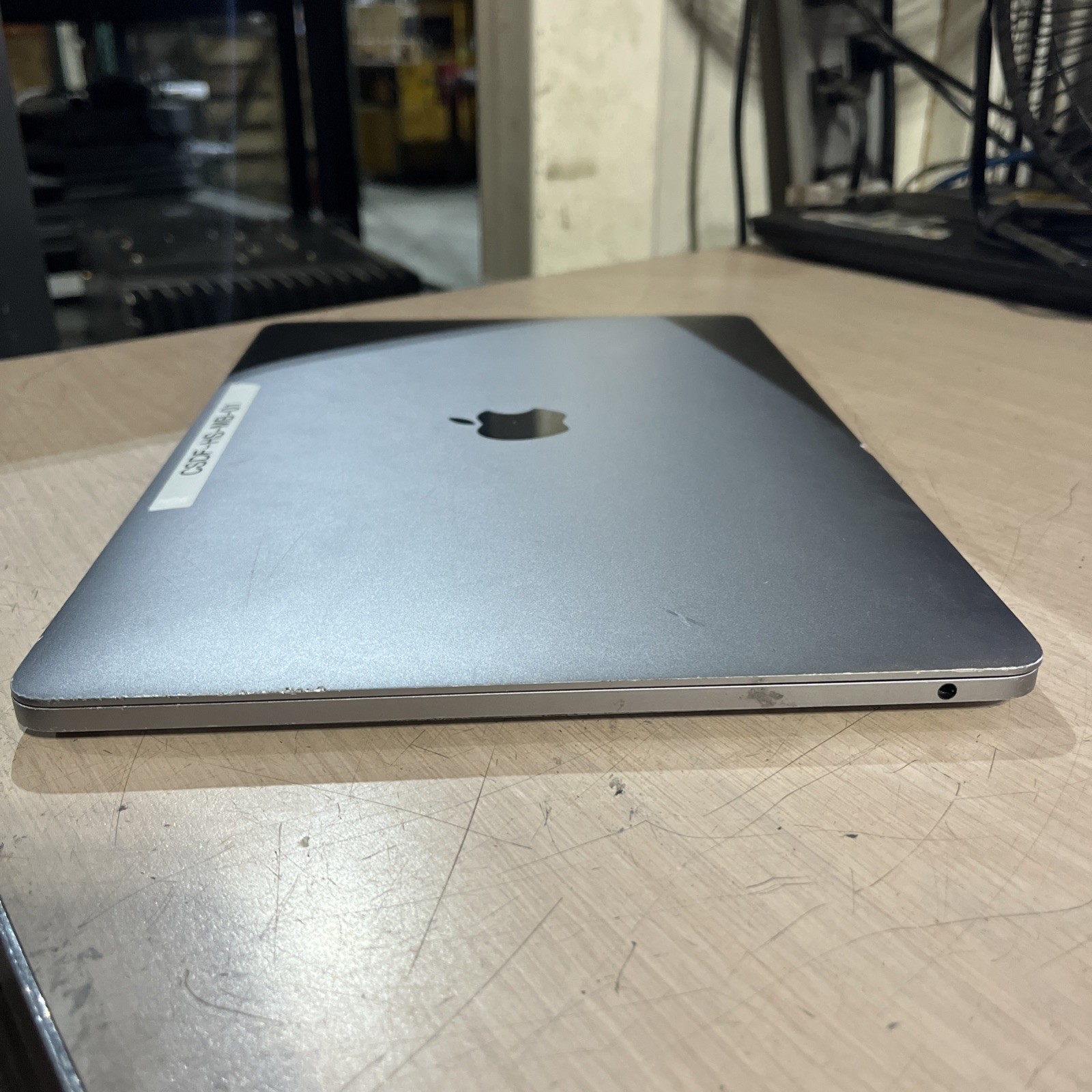 APPLE MACBOOK PRO 13″ MID-2017 CORE I5-7360U 2.3GHZ 8GB RAM NO HD :