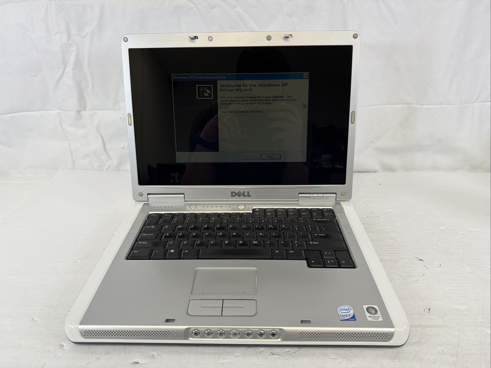 Dell Inspiron E1505 15.4″Core 2 Duo 2.0GHz 2GB RAM 250GB HDD Win XP Radeon X1300