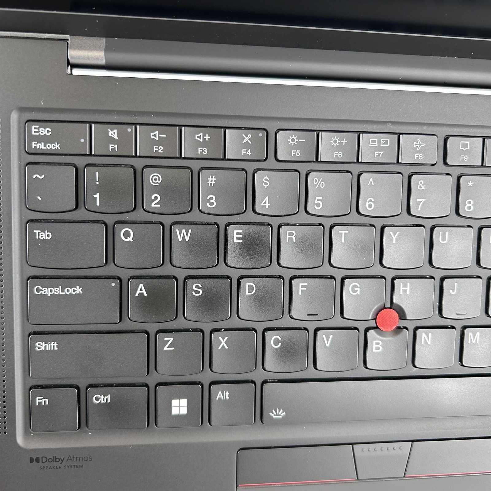 Lenovo ThinkPad X1 Carbon Gen 10 14 FHD+ 1.8 GHz i7-1265U 16GB 512GB Very Good