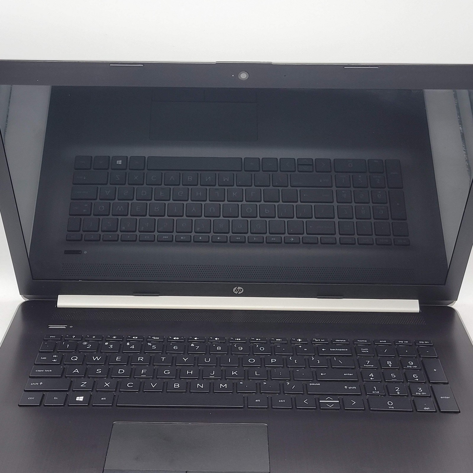 HP Laptop 17-ca0016ds 17″ A9-9425 3.1GHz 8GB RAM 256GB SSD