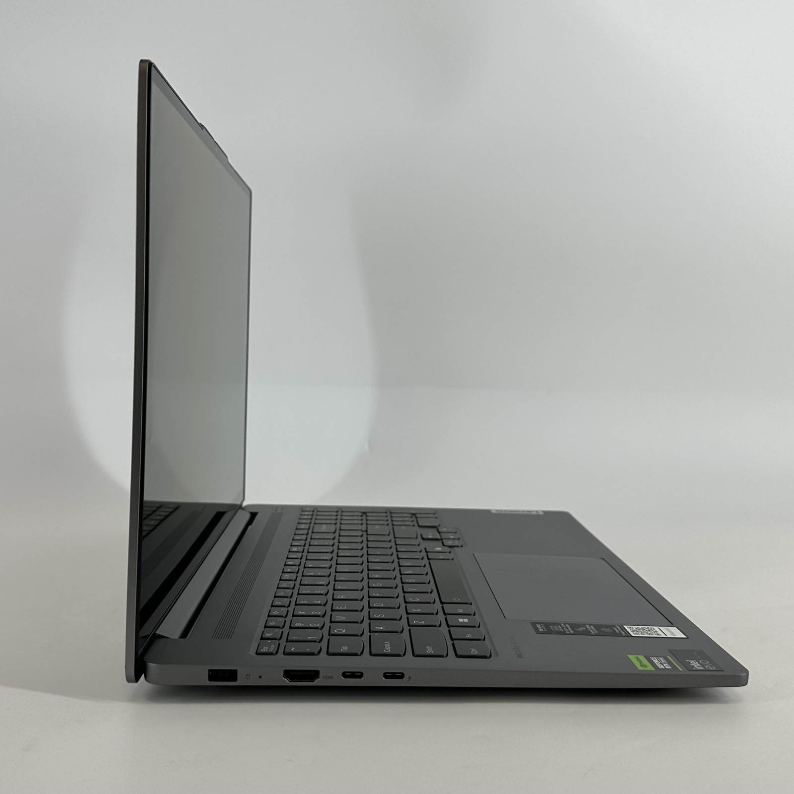 Lenovo IdeaPad Pro 5i 16 2K TOUCH 2.3 GHz Ultra 9 185H 32GB 1TB SSD RTX 4050