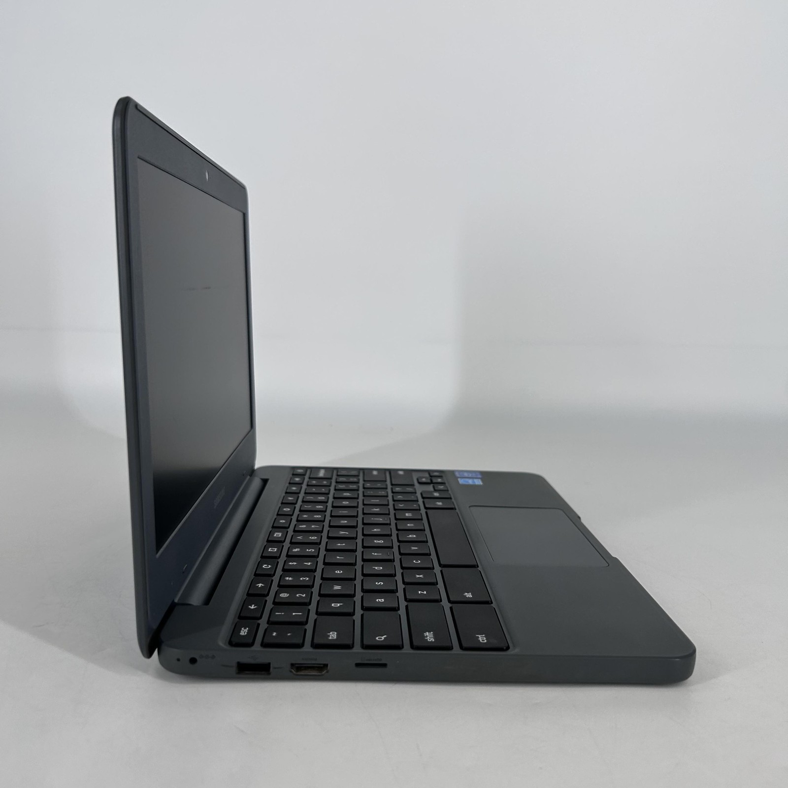 Samsung Chromebook 3 XE500C13 11.6 HD 1.6 GHz Celeron 4GB 16GB eMMC No Battery