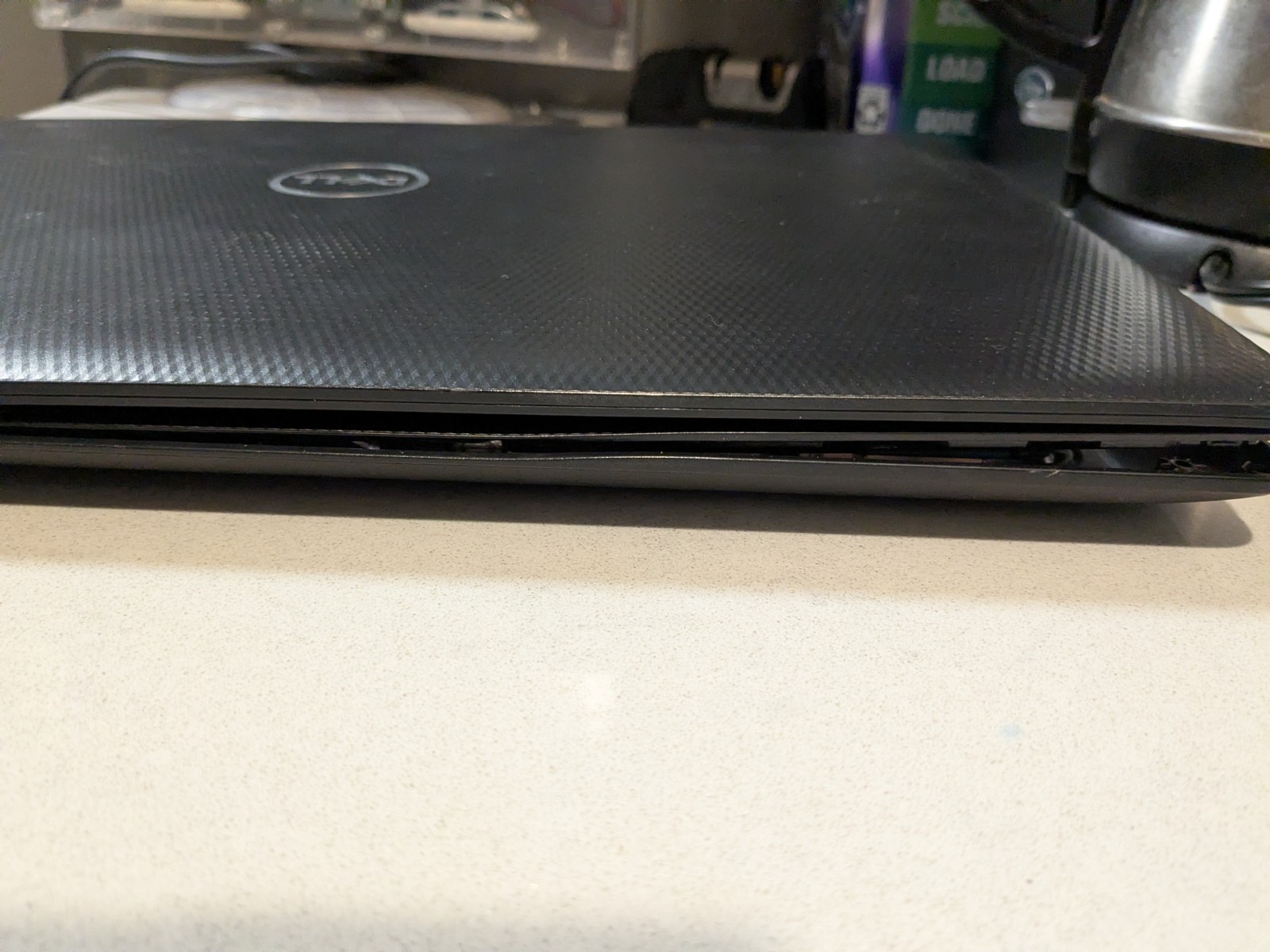 Dell Inspiron 3585 Laptop 15.6″ Ryzen 3 2200U 8GB Radeon Vega No HDD No OS