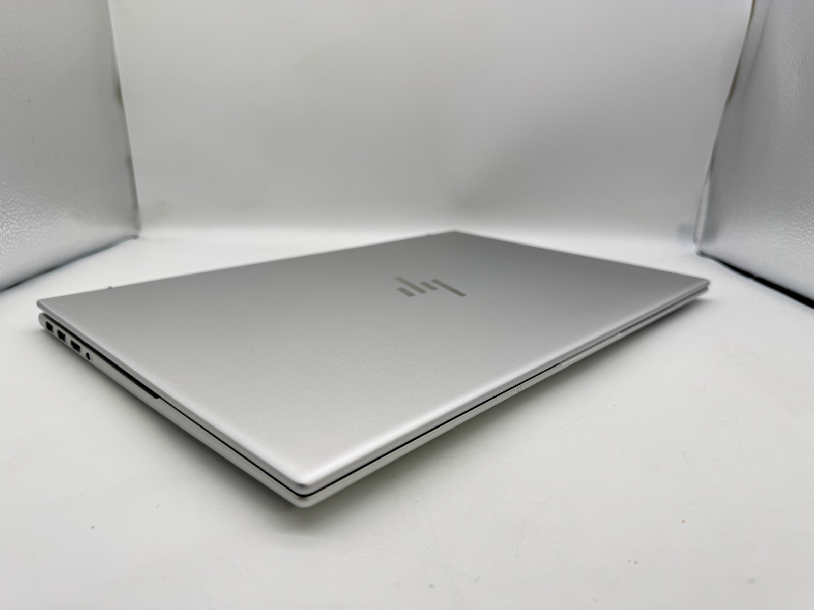 HP ENVY 17-cr0797nr 17.3″ Touch Laptop Intel Core i7-1255U 16GB 1TB SSD RTX 2050
