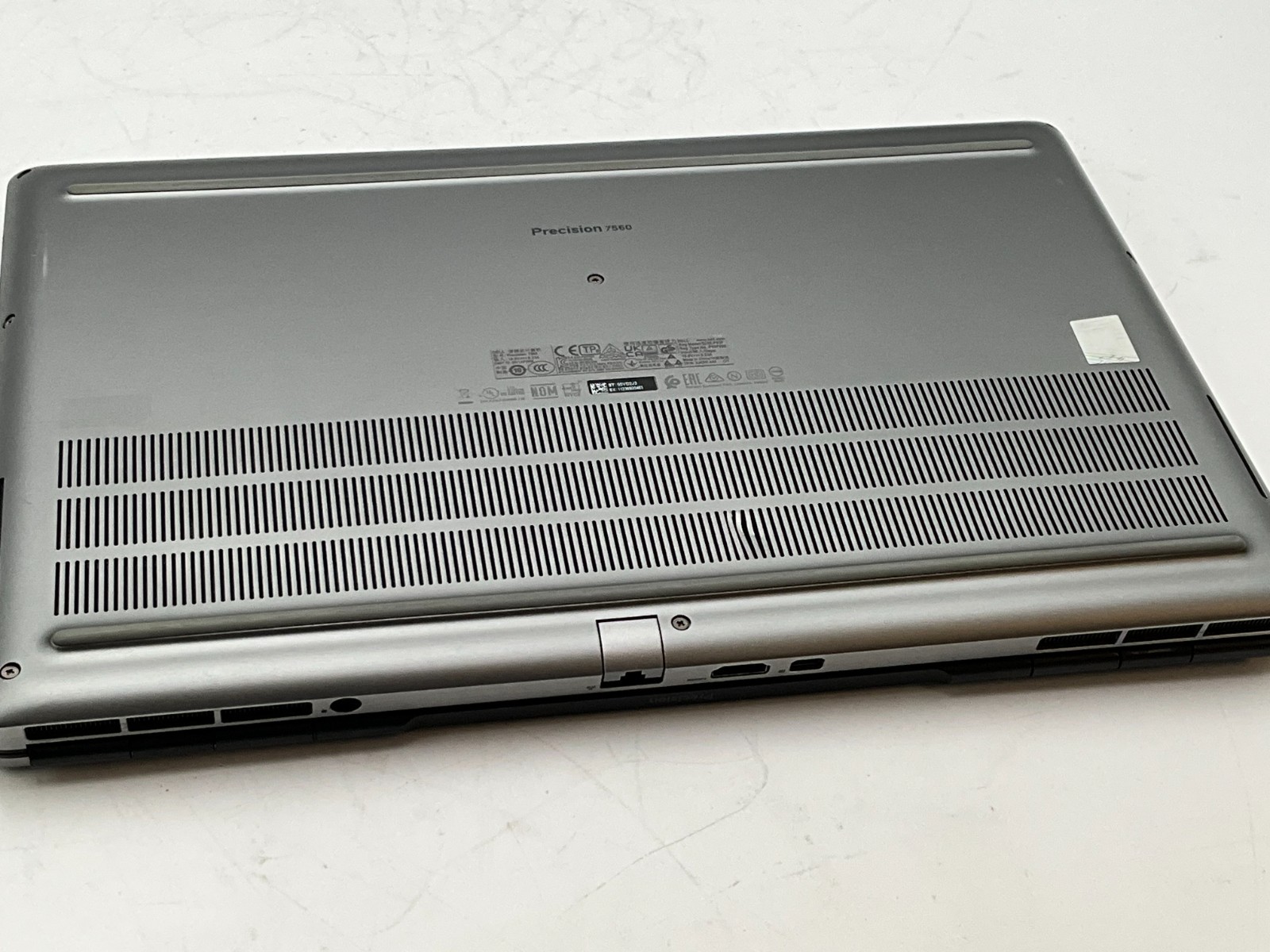 DELL Precision 7560 i7-11850H 2.50g 32GB 1TB T1200 15.6″ WIN11 Laptop 55VD2J3