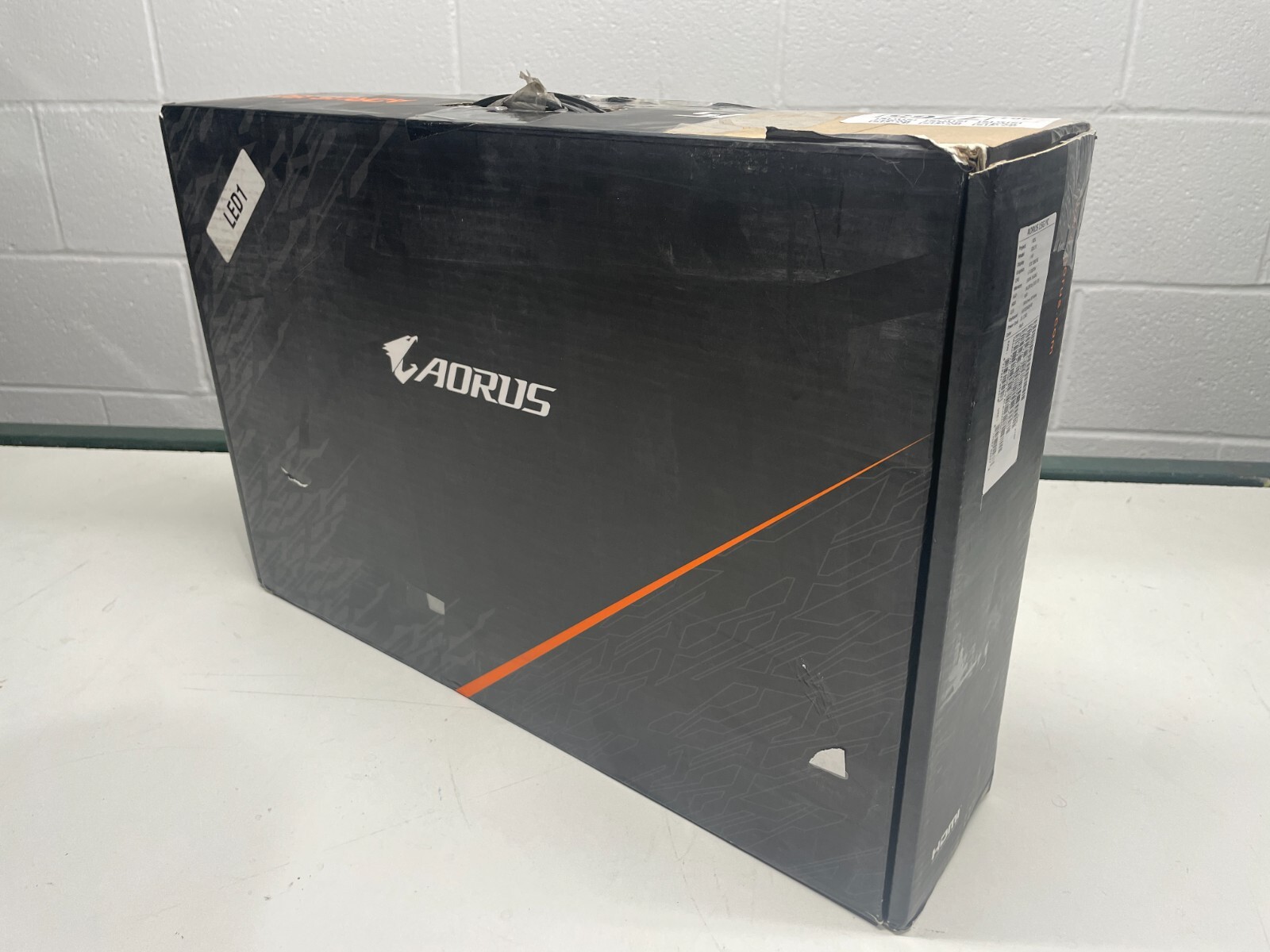 GIGABYTE AORUS 15G YC i7/RTX 3080/32GB/1TB Gaming Laptop (YC-8US2450SH)