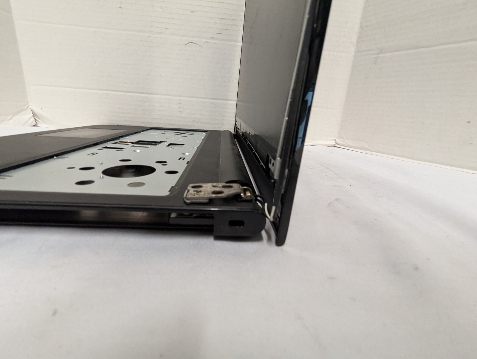 Dell Inspiron 15-3567 15″ laptop intel i3 7th gen 8gb ram no ssd
