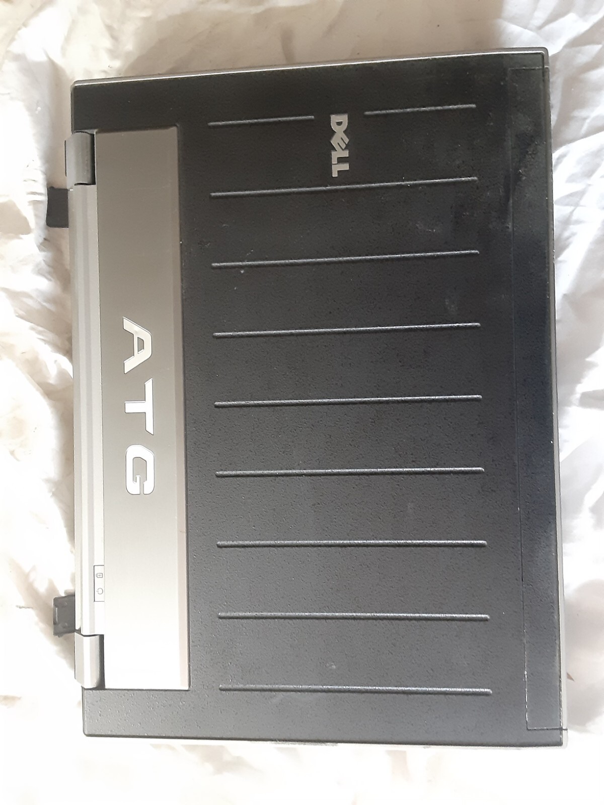 Dell Latitude E6400 ATG 14in Intel Core 2 Duo NO HDD NO BATTERY *SCREEN crack