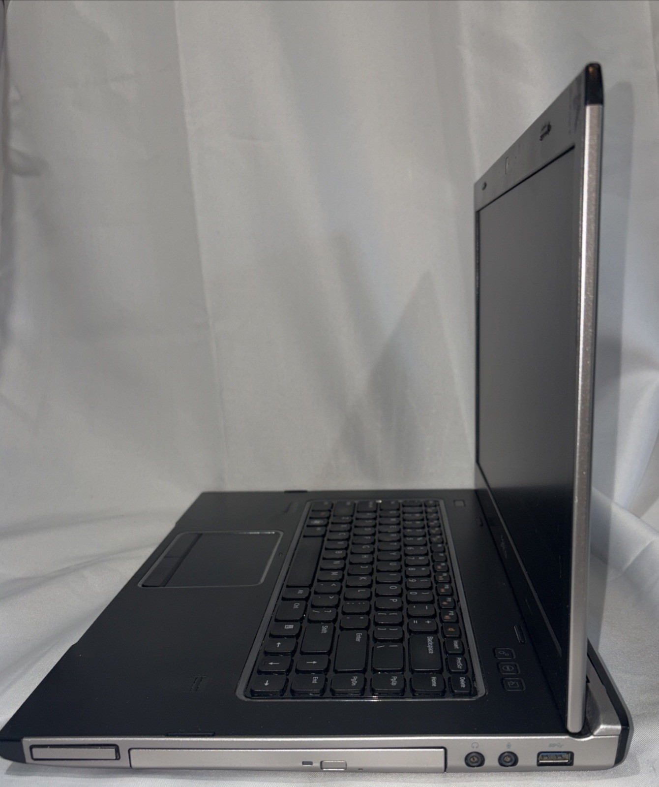 UNTESTED – Dell Vostro 3550 Laptop – FOR PARTS OR REPAIR – AS-IS