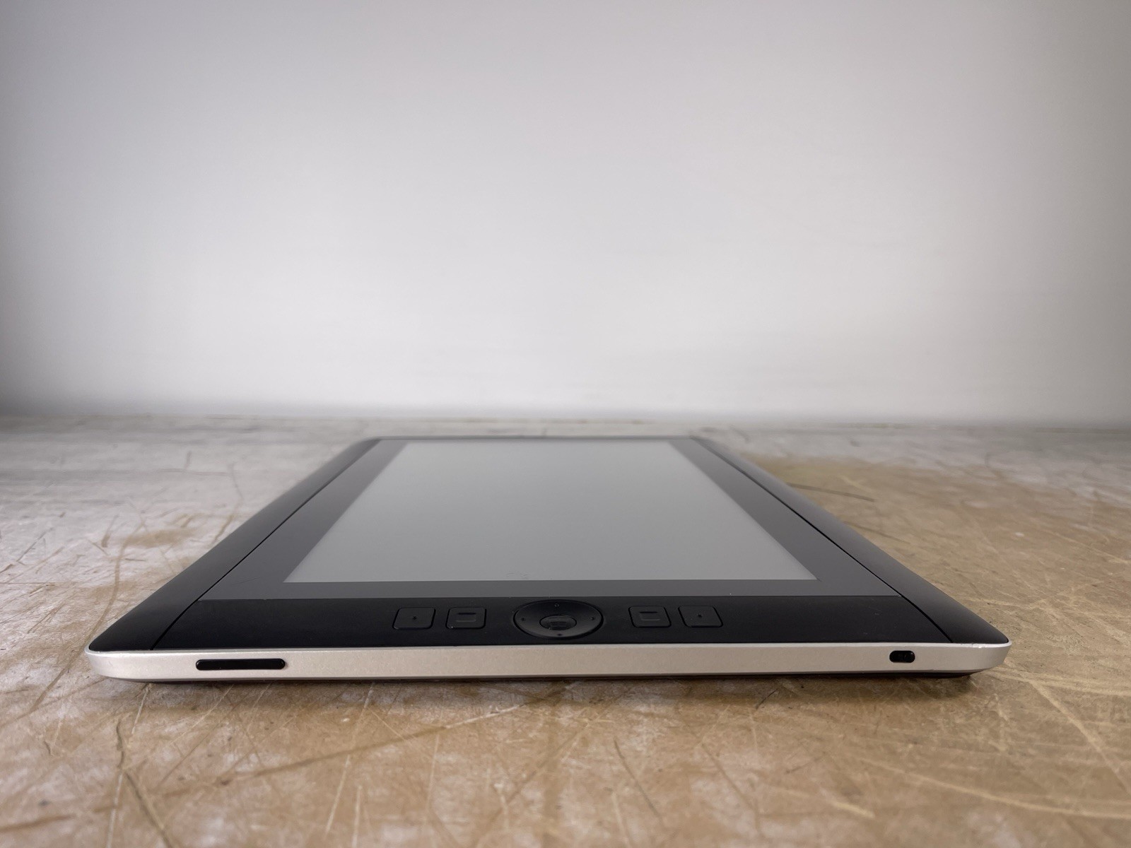 WACOM DTH-W1300 i7-3517U @ 1.9 GHz, 8GB RAM, NO HDD/OS – (FOR PARTS)