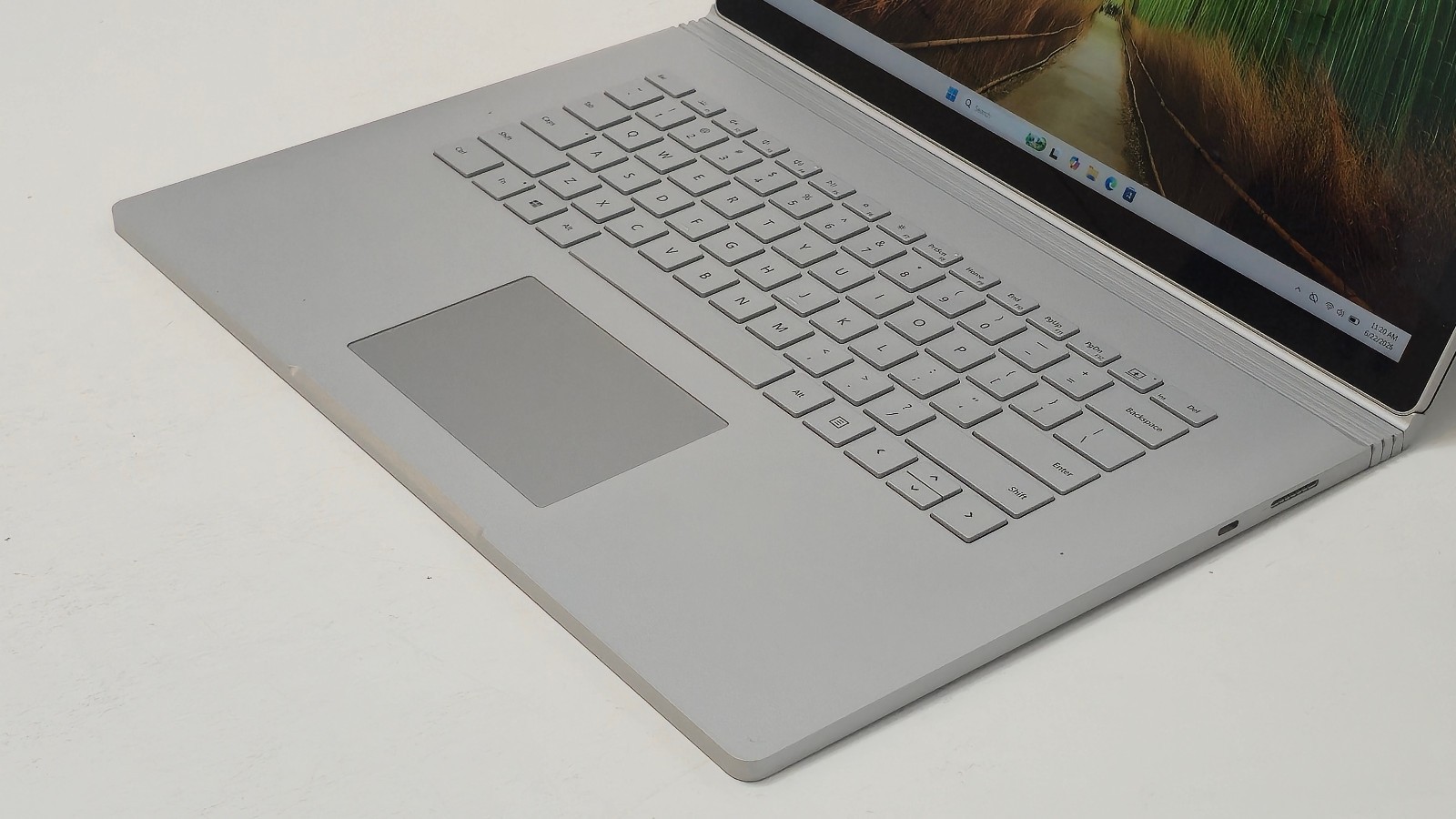 Surface Book 3 15″ (1899) i7-1065G7 32GB RAM 1TB SSD GTX 1660 GPU 6GB GDDR6