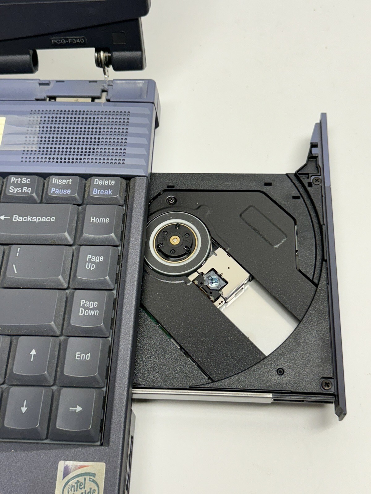 VINTAGE Sony VAIO PCG-F340 Laptop w/OEM Power Adapter For parts or repair.