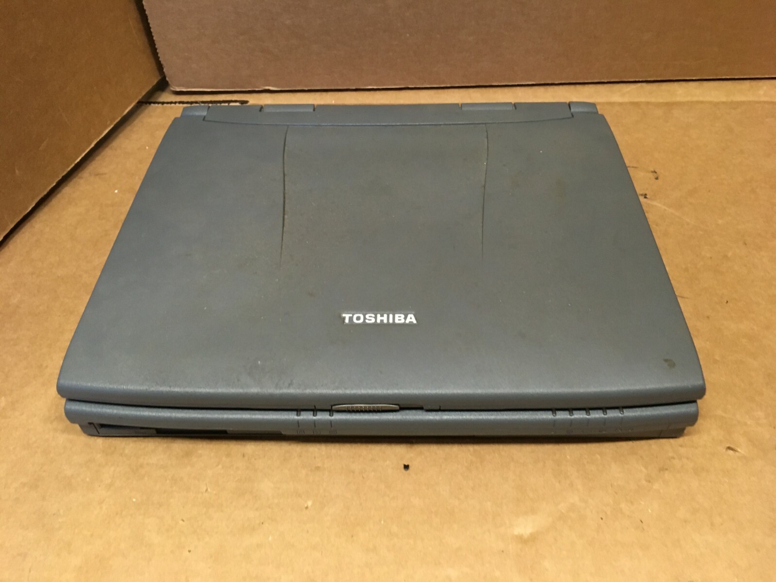 VINTAGE TOSHIBA SATELLITE 1555CDS WINDOWS 98 LAPTOP FLOPPY PARALLEL SERIAL