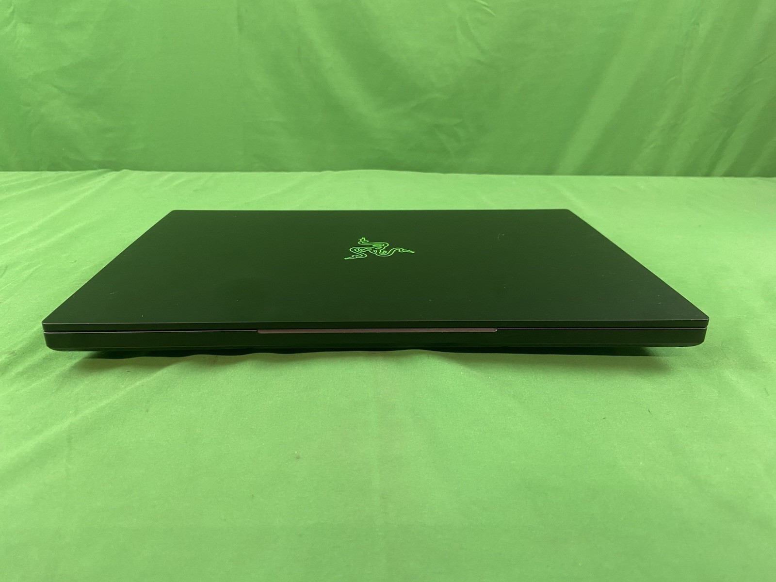 Razer Blade RZ09-0270 15.6″ i7-8750H 16GB RAM 512GB+128GB SSD GeForce GTX 1060