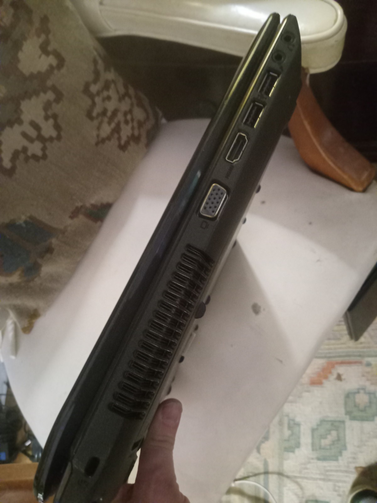 Asus K52F-BBR5 Intel Pentium P6100 2GHz 3 GB needs power cable