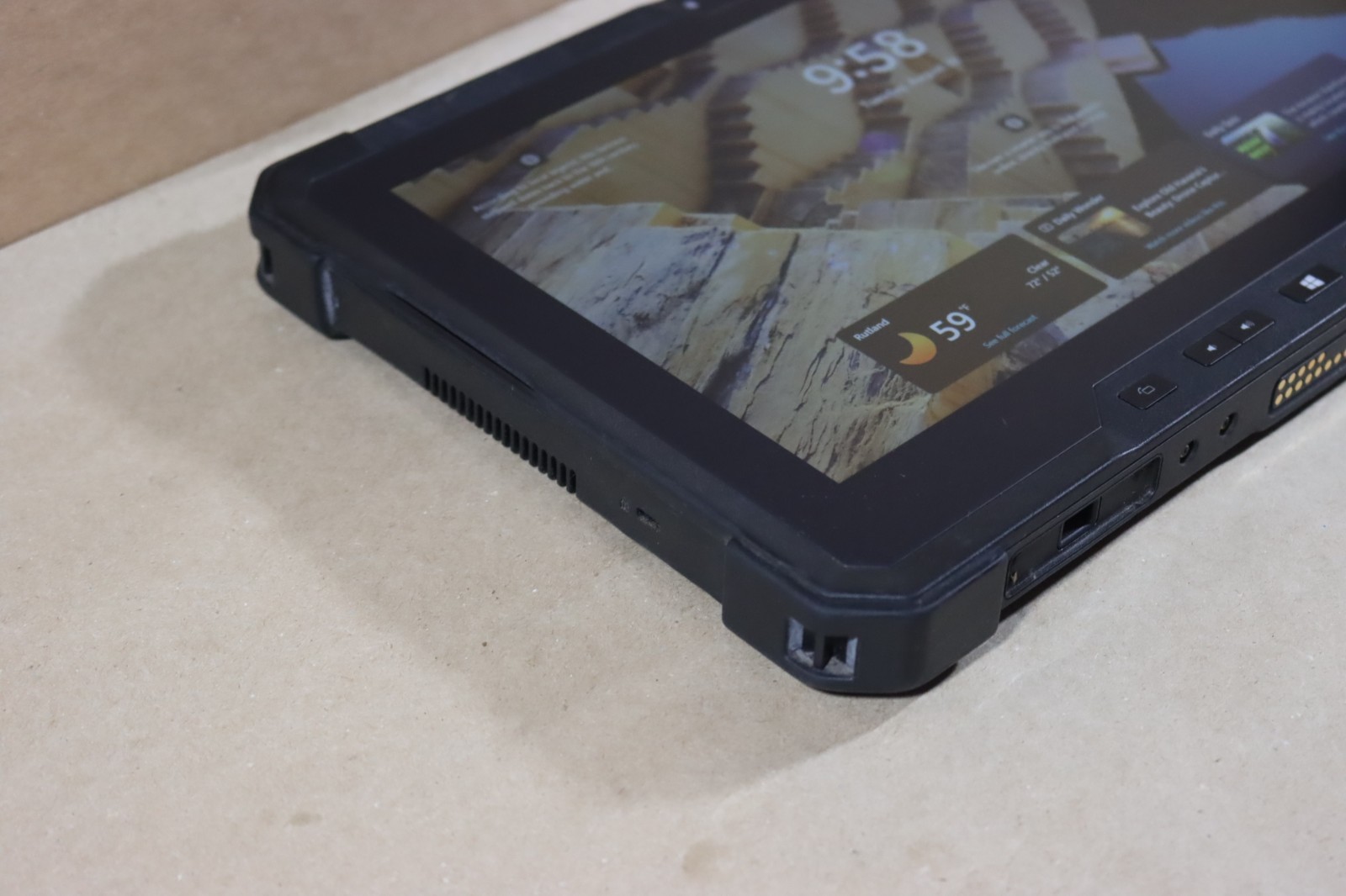 Dell Latitude 7212 Rugged Extreme Tablet Intel Core i5-8350U @ 8GB RAM 256GB SSD