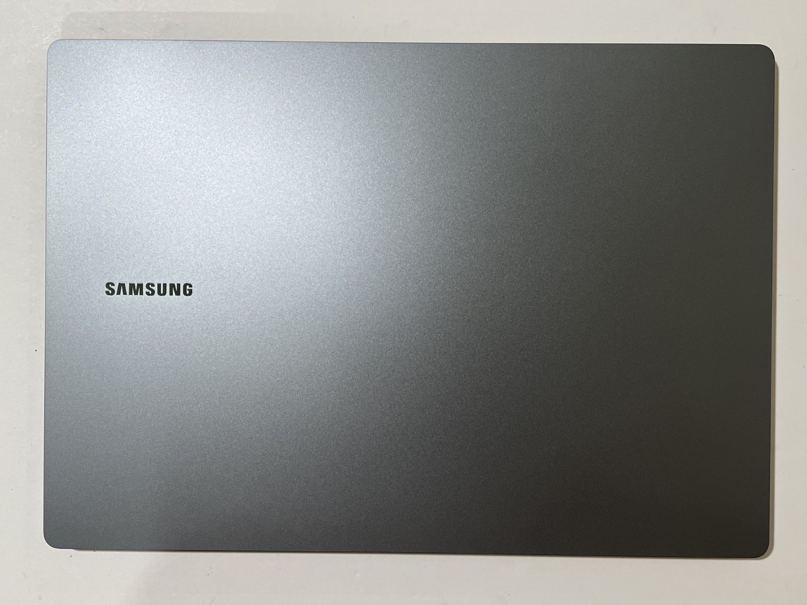 Samsung Galaxy Book5 Pro 16″ 3K Touch PC Ultra 7 RAM 32GB SSD 1TB NP960XHA