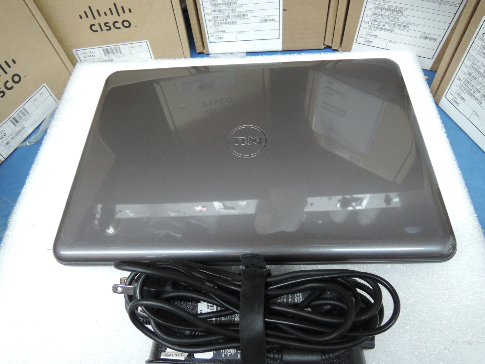 DELL LATITUDE 3380 13.3″ INTEL CORE i3-6006U WINSDOWS10 PRO 2GHz 4GB RAM 128G.