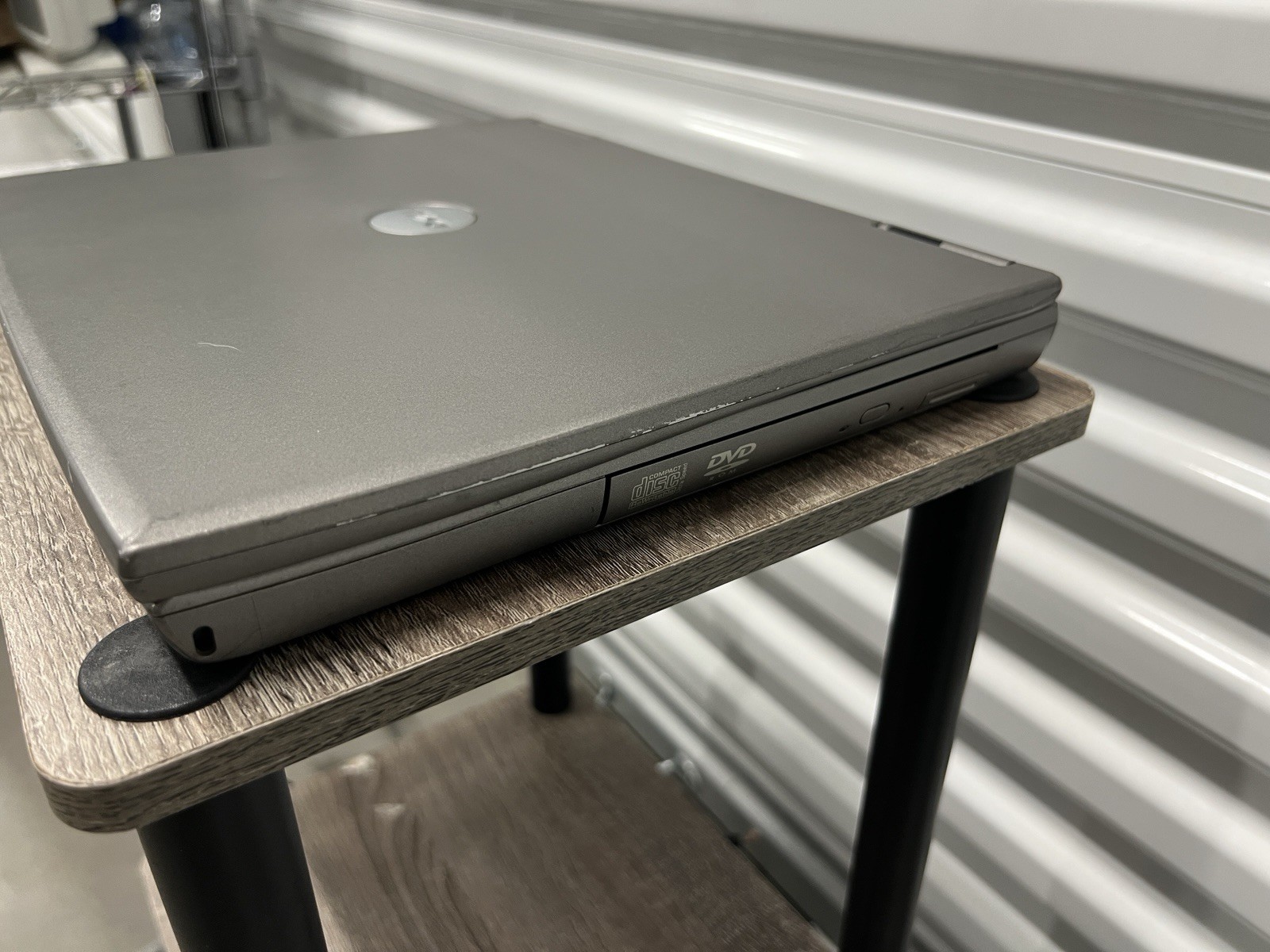 Dell Latitude D600 Windows 98 SE Laptop – Centrino , 512MB RAM, ATI GPU AS IS