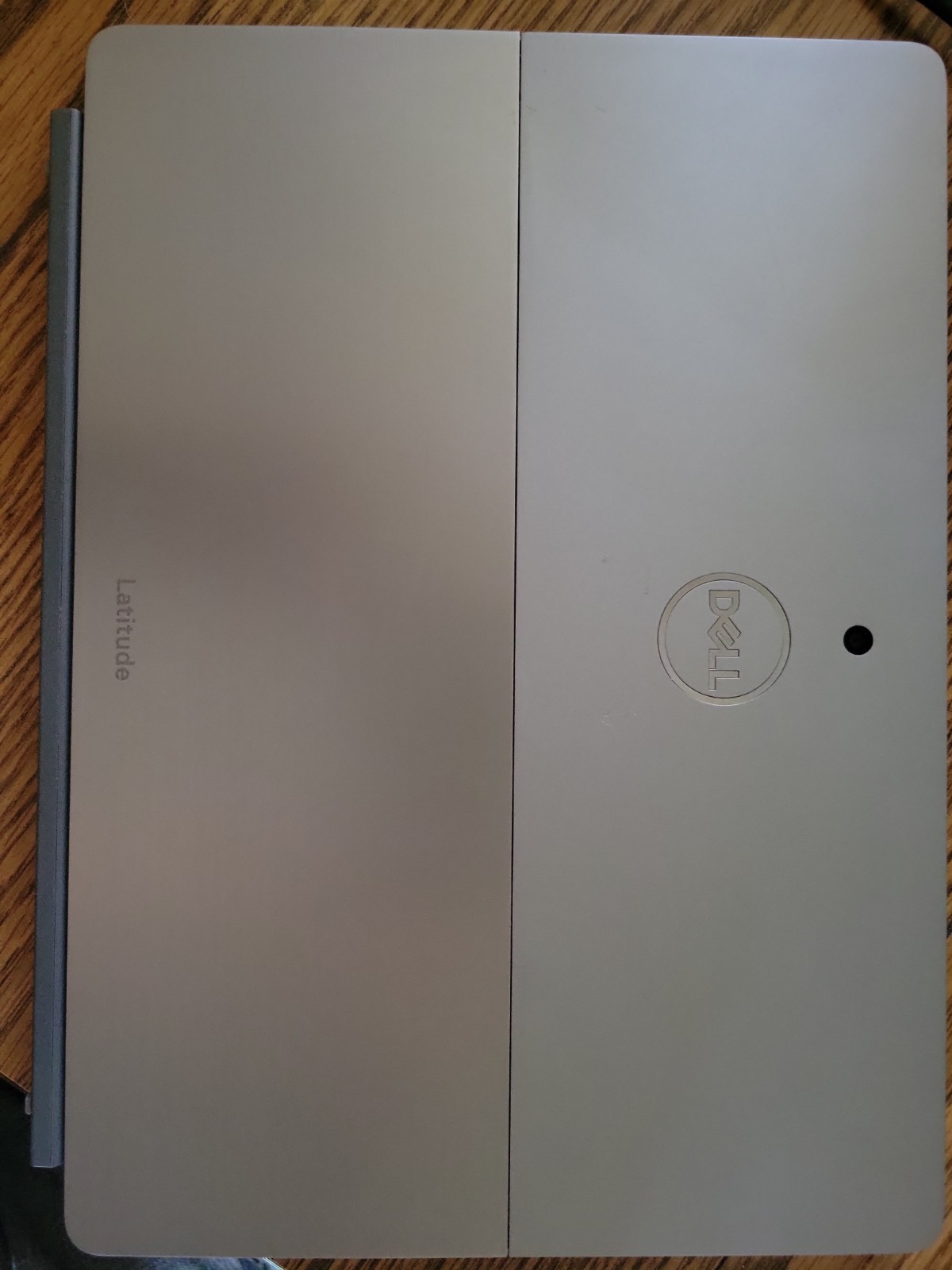 Dell Latitude 7210 2-in-1 Touch Screen, W11 Pro, 256GB SSD, 8GB RAM, i5-10310U