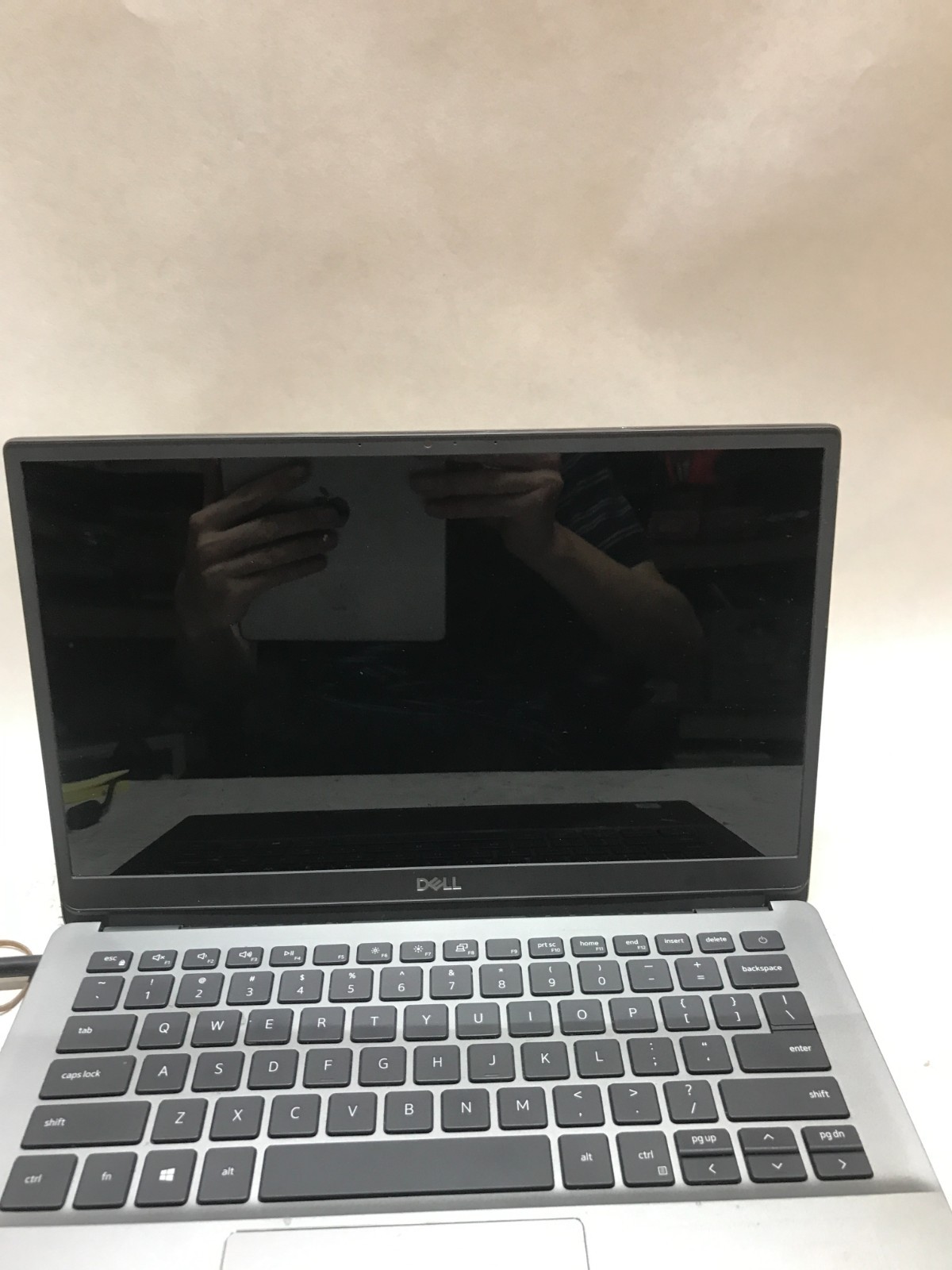 Dell Latitude 3301 13″ Intel Core i5 NO RAM NO SSD/OS For Parts WILL NOT BOOT DW