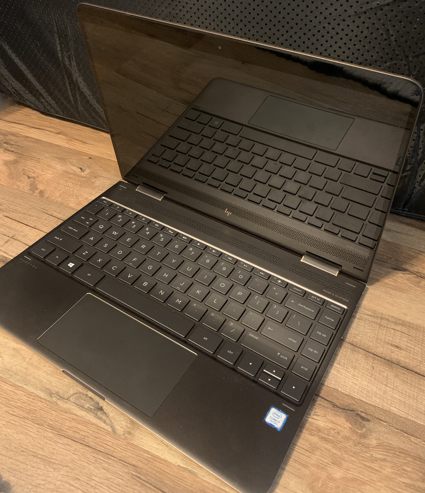 HP Spectre X360 13-AW2003DX 13.3 inch (512GB, Intel Core i5 11th Gen., 4.20GHz,