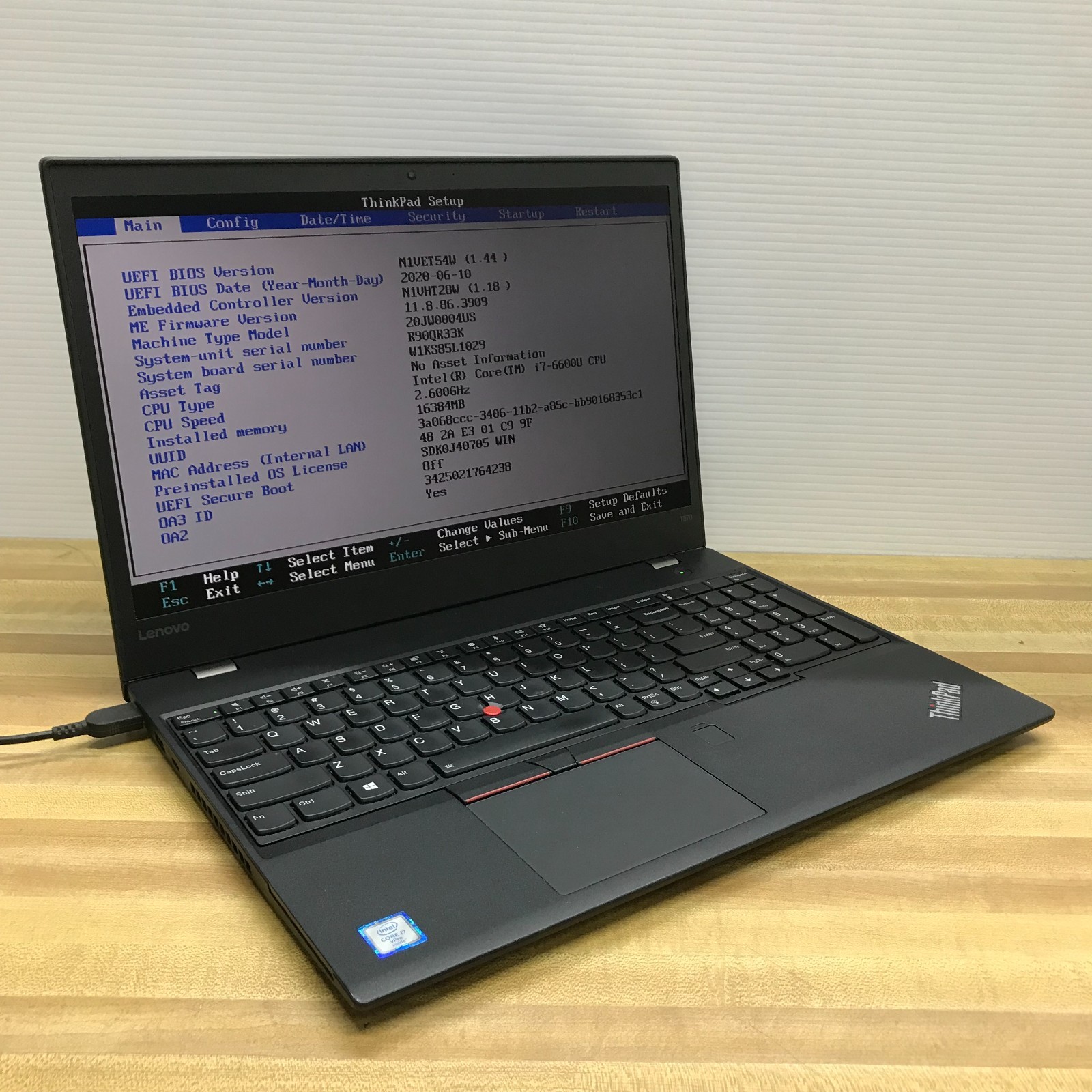 Lenovo ThinkPad T570 15.6″ i7-6600 2.60GHz 16GB RAM No SSD/Battery Boots to BIOS
