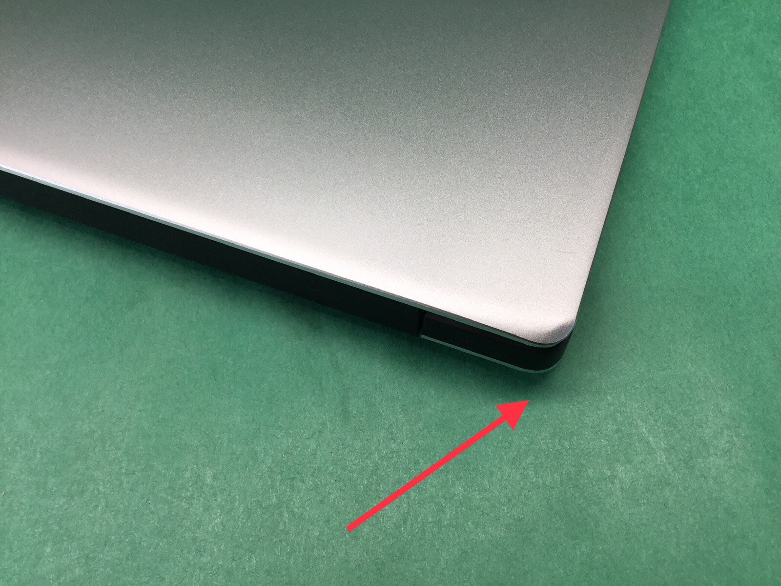 Dell XPS 13 9360 – 13” Laptop – POWERS ON – UNTESTED