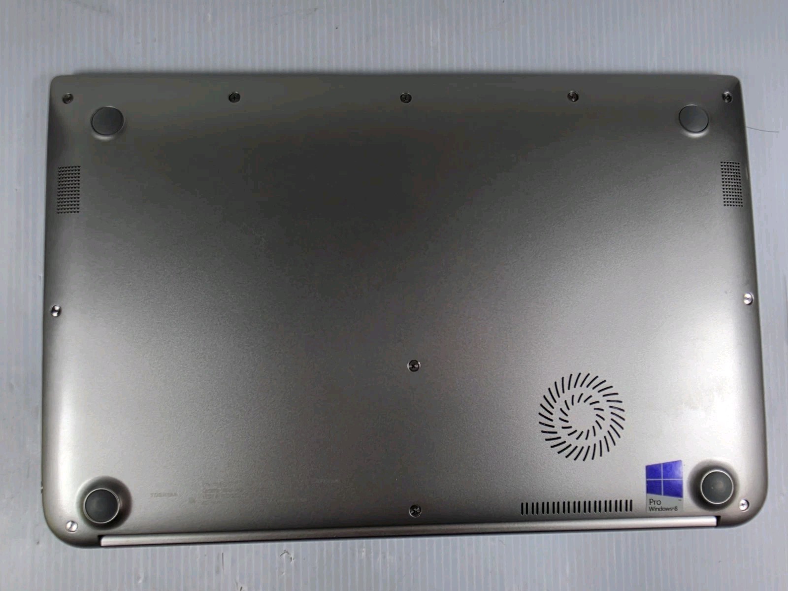 Toshiba Kira Laptop TOUCHSCREEN Intel Core i7-4500U 1.80 GHz 8GB RAM 256GB SSD