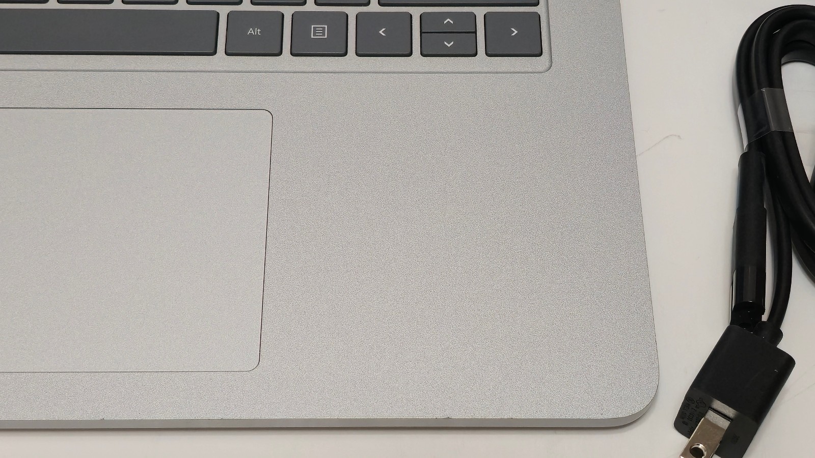 Surface Laptop Studio 1964 Core i7-11370H 32GB RAM 1TB SSD 14.4″ A2000 GPU 4 GB