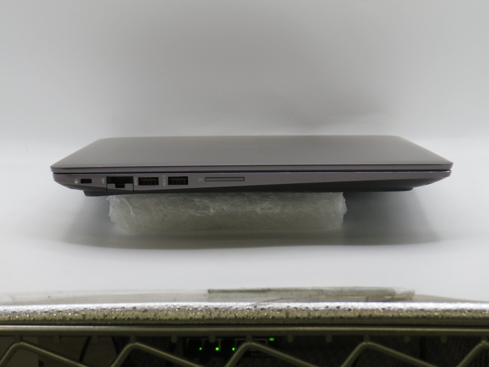 HP ZBook Studio G4 i7-7820HQ @ 2.9GHz 16GB DDR4 256GB m2 Quadro M200 No OS/Batt
