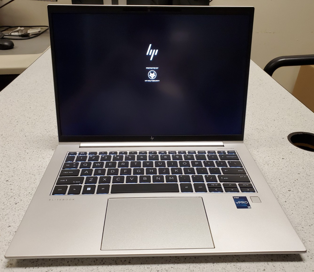 HP EliteBook 840 G9 12th Gen i5 laptop w/power adapter