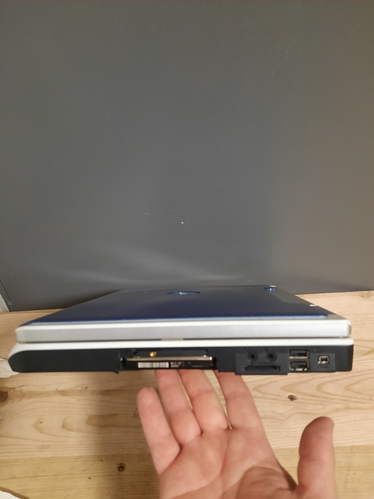 Dell Inspiron 6400 Laptop 15.6” Intel T2050 1.60GHz 2GB RAM 160GB HDD Windows XP