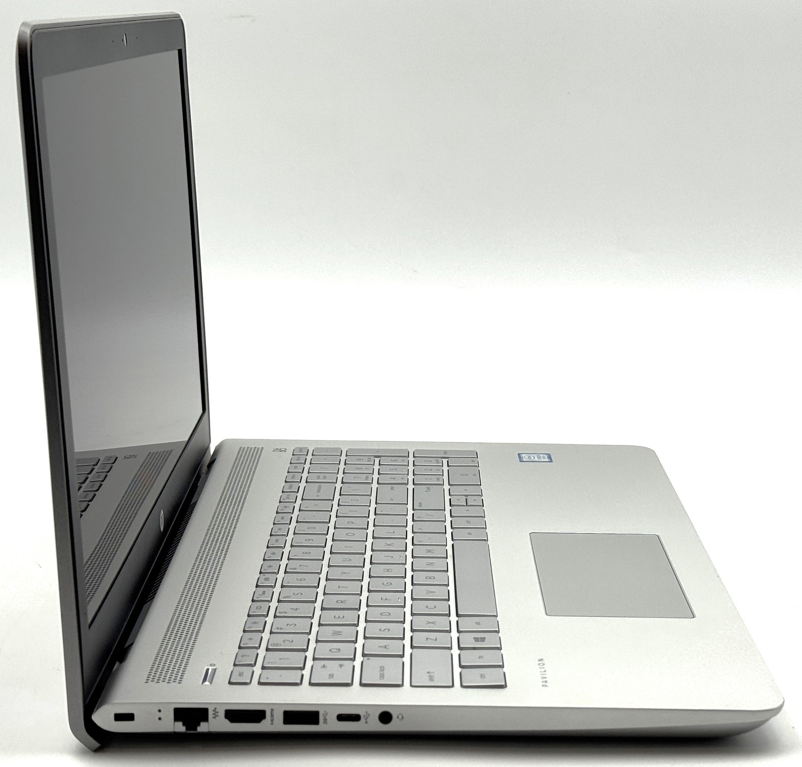 HP Pavilion – WXGA Touch – i5-7200U – 8GB RAM – 1TB HDD – Silver – 15-cc057cl