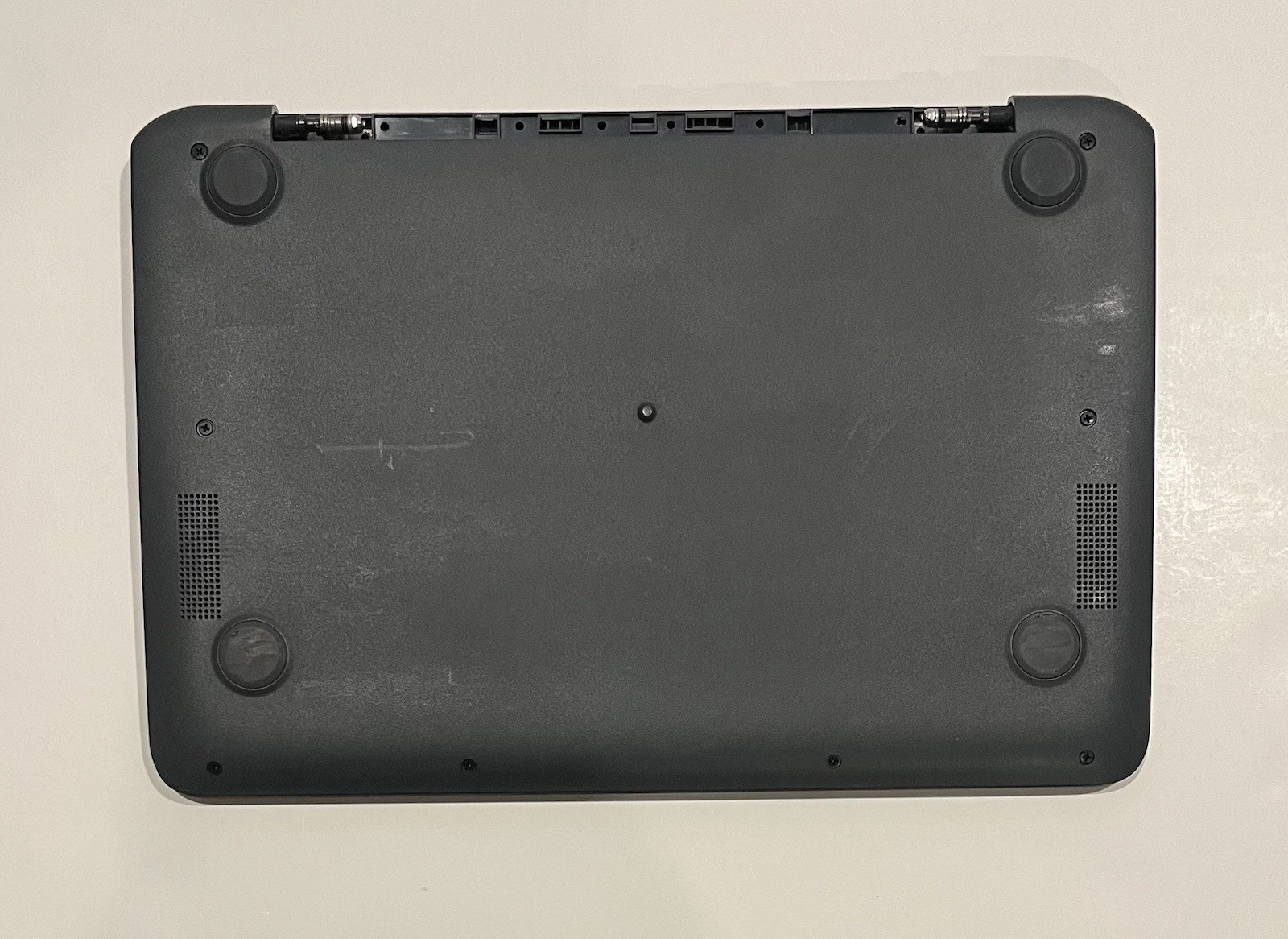 HP Chromebook 11 G6 EE 11.6″ Laptop 16GB, 4GB RAM, Gray