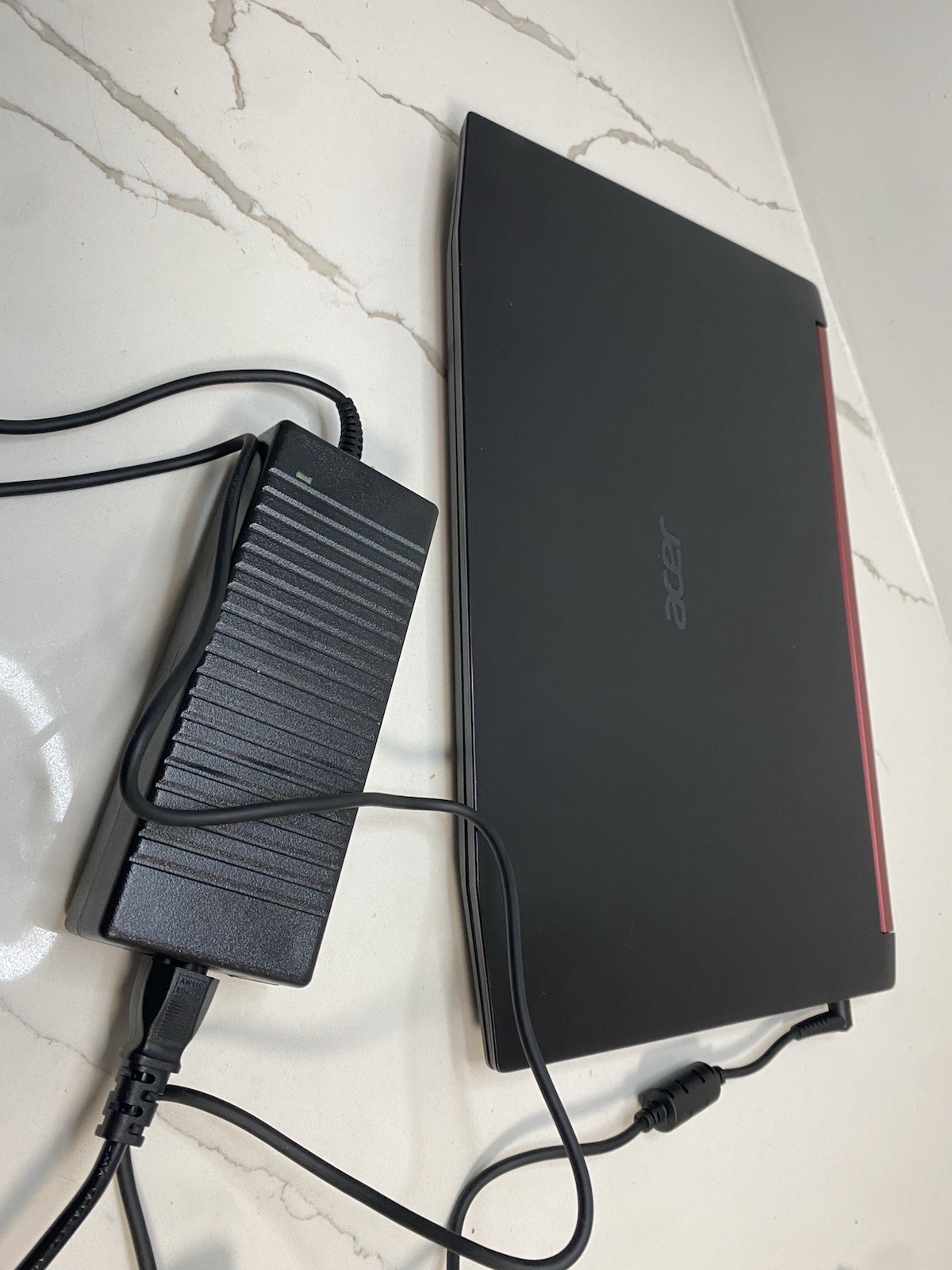 Acer NITRO 5 AN515-42 15.6 inch (AMD Ryzen 5 2500U, 2.0GHz, 8GB RAM) Read Desc