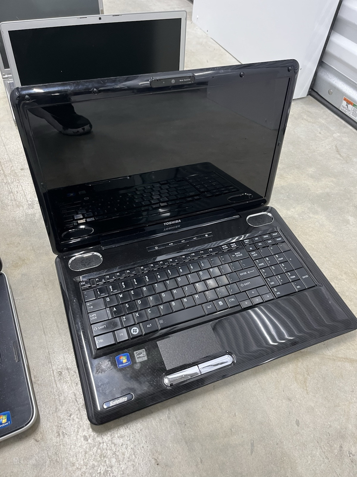 Lot of 5 Mixed Brand Laptops | Apple, Toshiba, Dell | Read Description