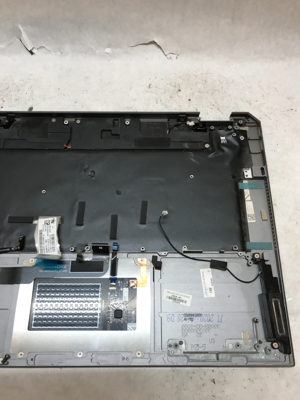 HP ZBook Studio X360 G5 Palmrest NO MOTHERBOARD NO BATTERY NO SCREEN Parts – DW