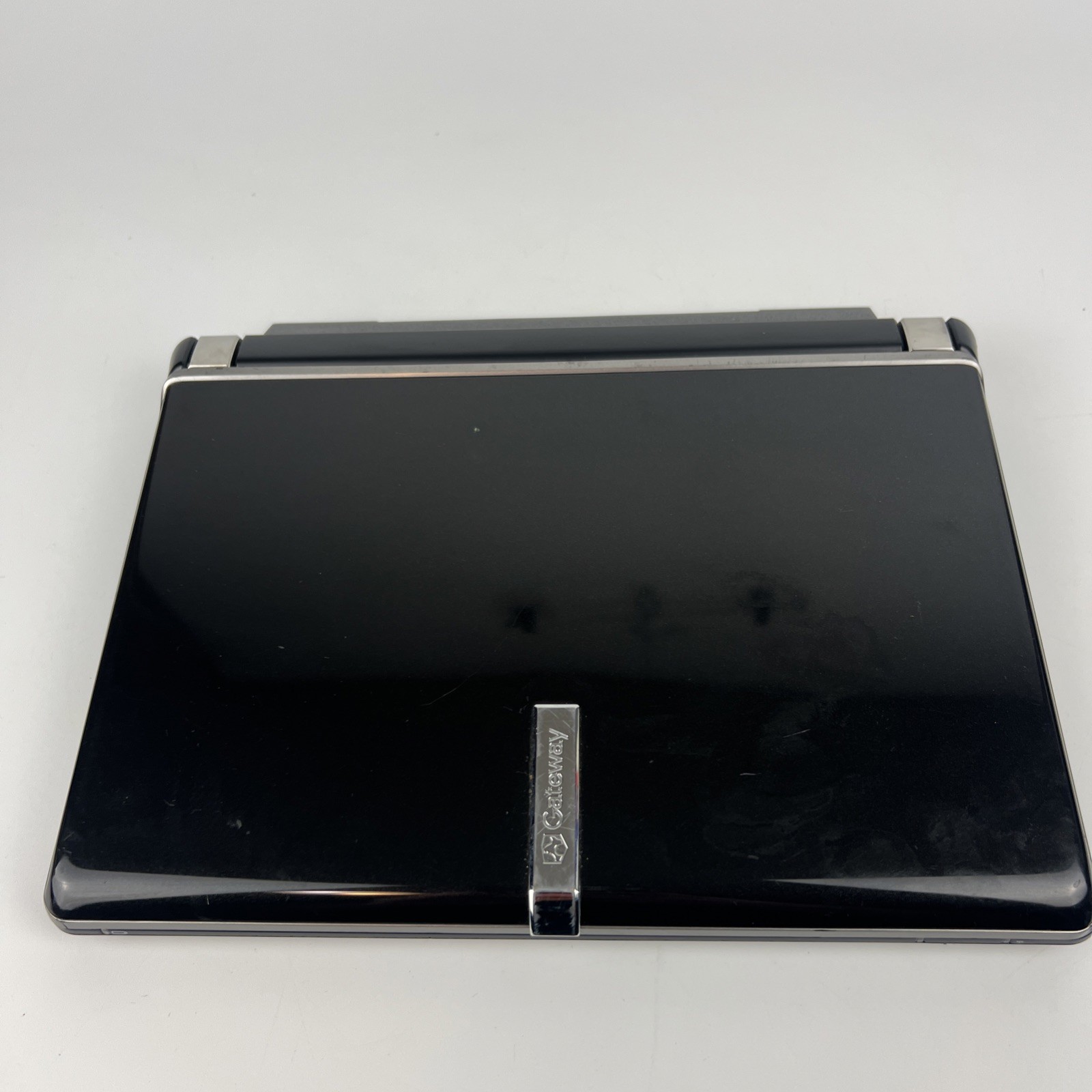 Gateway KAV60 10″ Netbook Intel N270 1GB RAM 160GB HDD Win7 Needs Battery