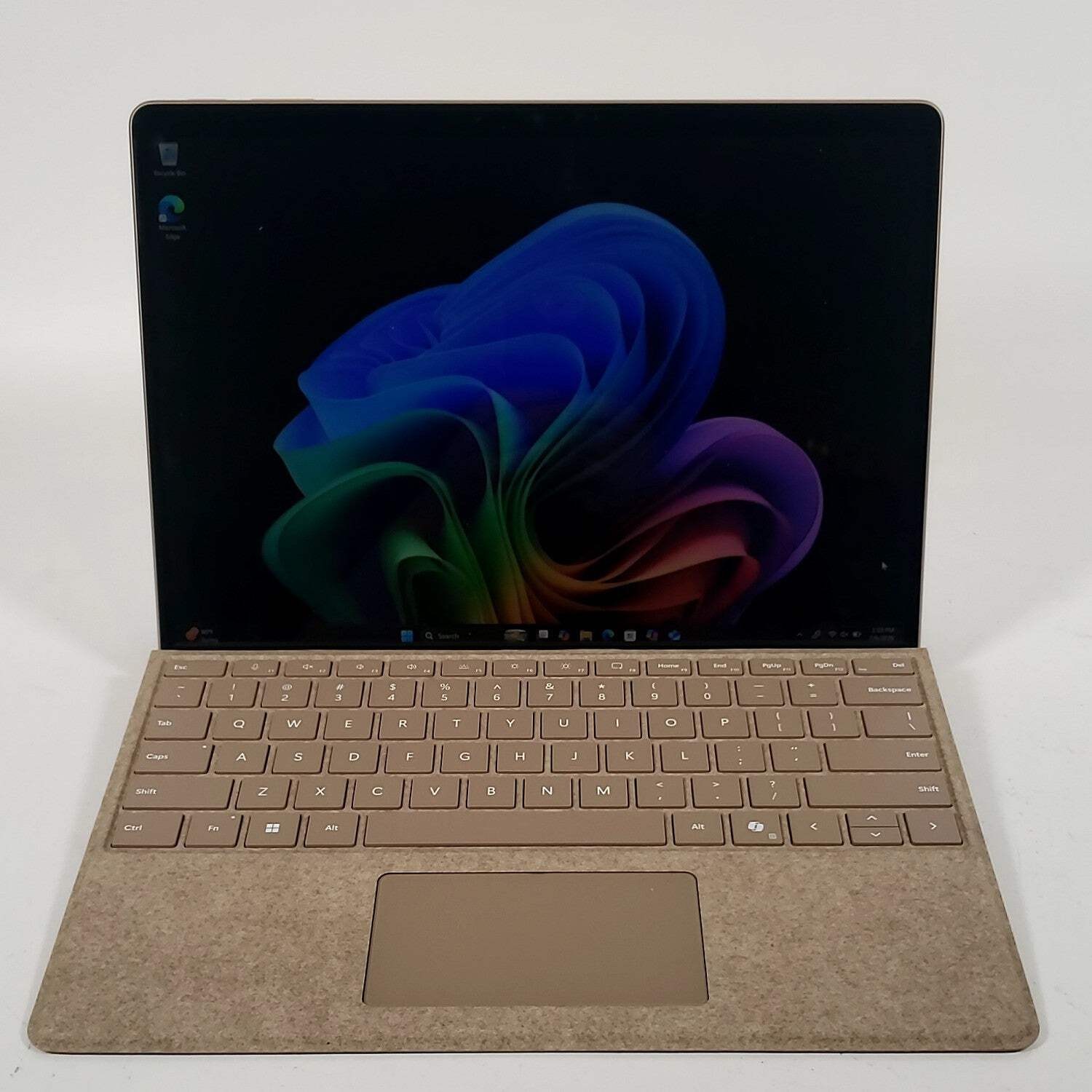 Microsoft Surface Pro 11 2076 13″ Snapdragon X Plus 3.4GHz 16GB RAM 512GB SSD