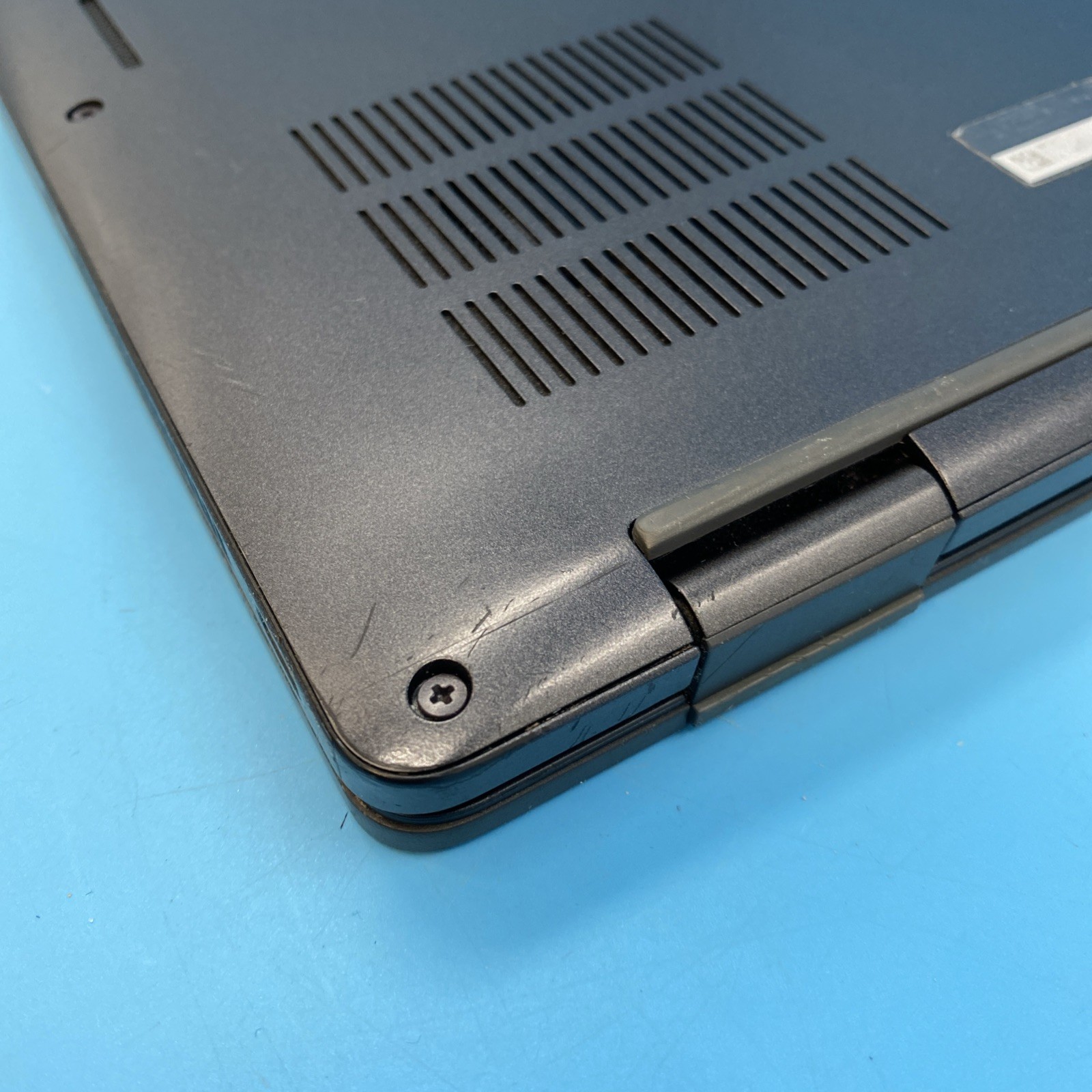 Dell Latitude 7420 | i5-1145G7 | 8GB RAM | 256GB SSD | WIN 11 PRO | 76% BATT