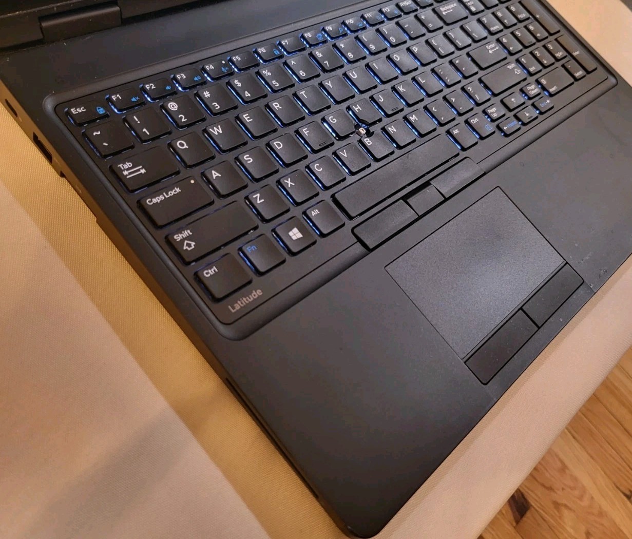 Dell Latitude 5580 | i5-7300U @2.60GHz | 16GB RAM |No SSD No Battery 061503
