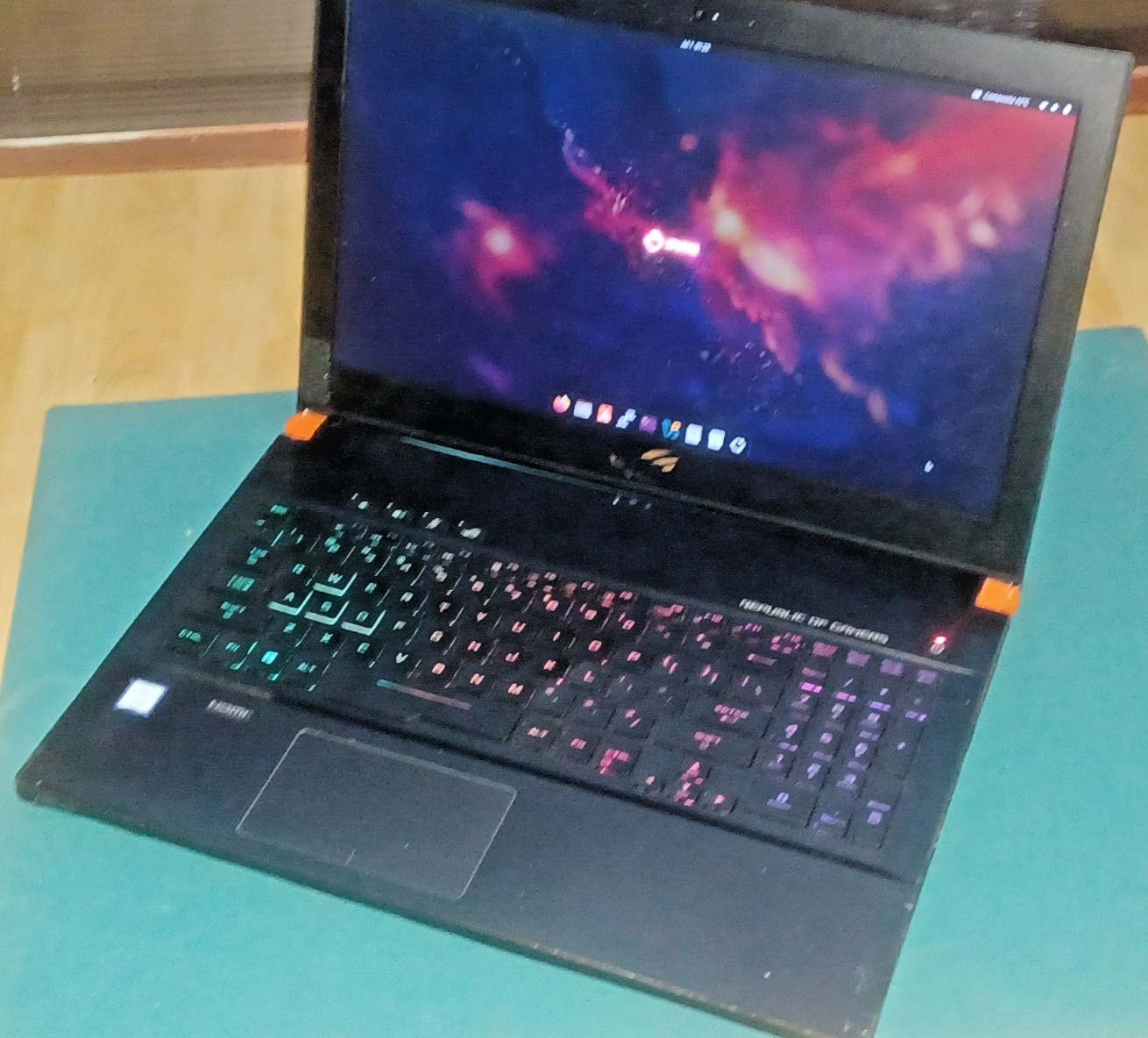 ASUS GU501G, Core i7 8th, GTX 1060, 8 GB RAM, 128 GB SSD, 200 GB HDD, Ubuntu 25