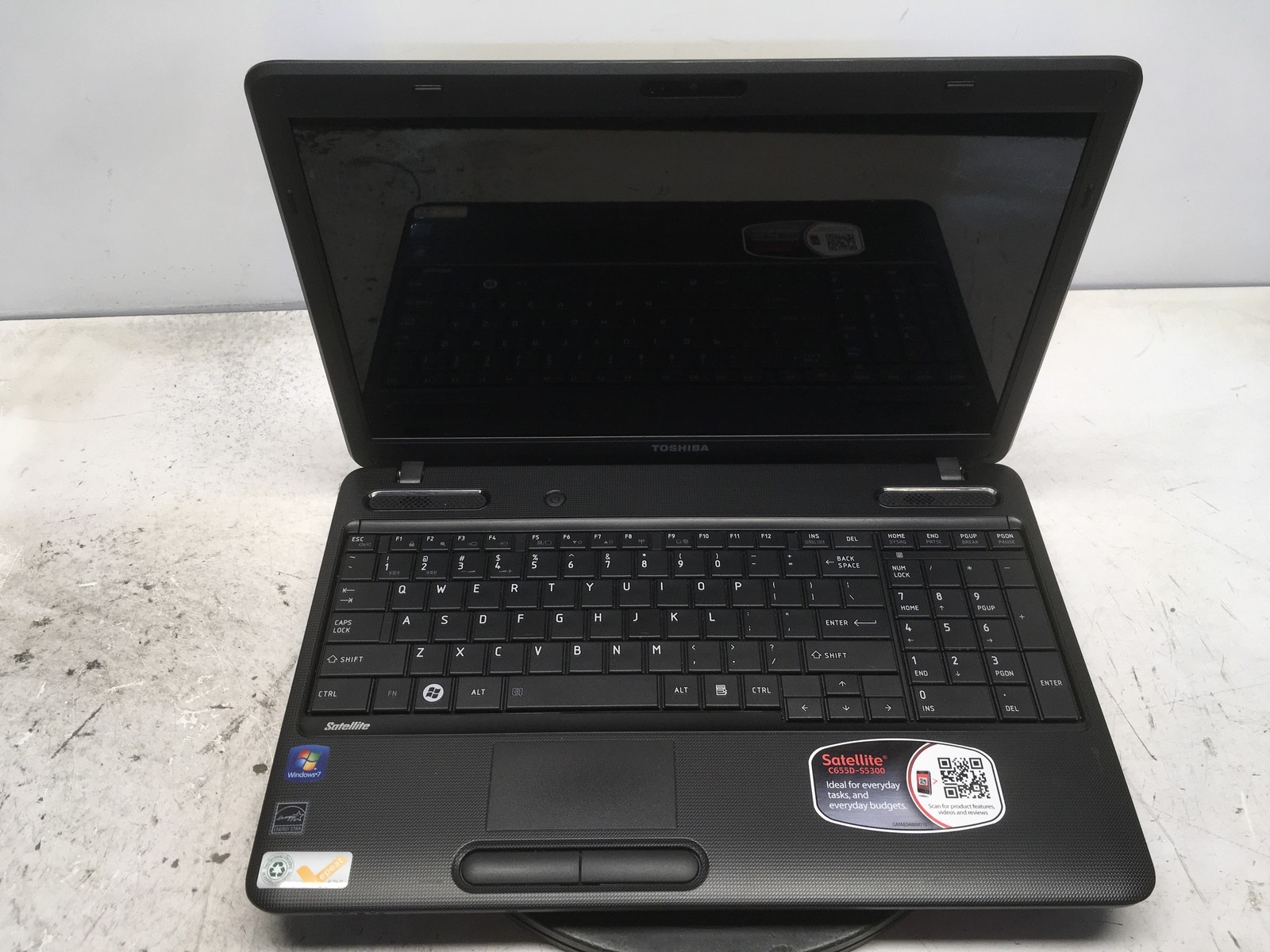 Toshiba Satellite C655D-S5300 AMD E-300 1.3GHz 4 GB NO HDD No Batt